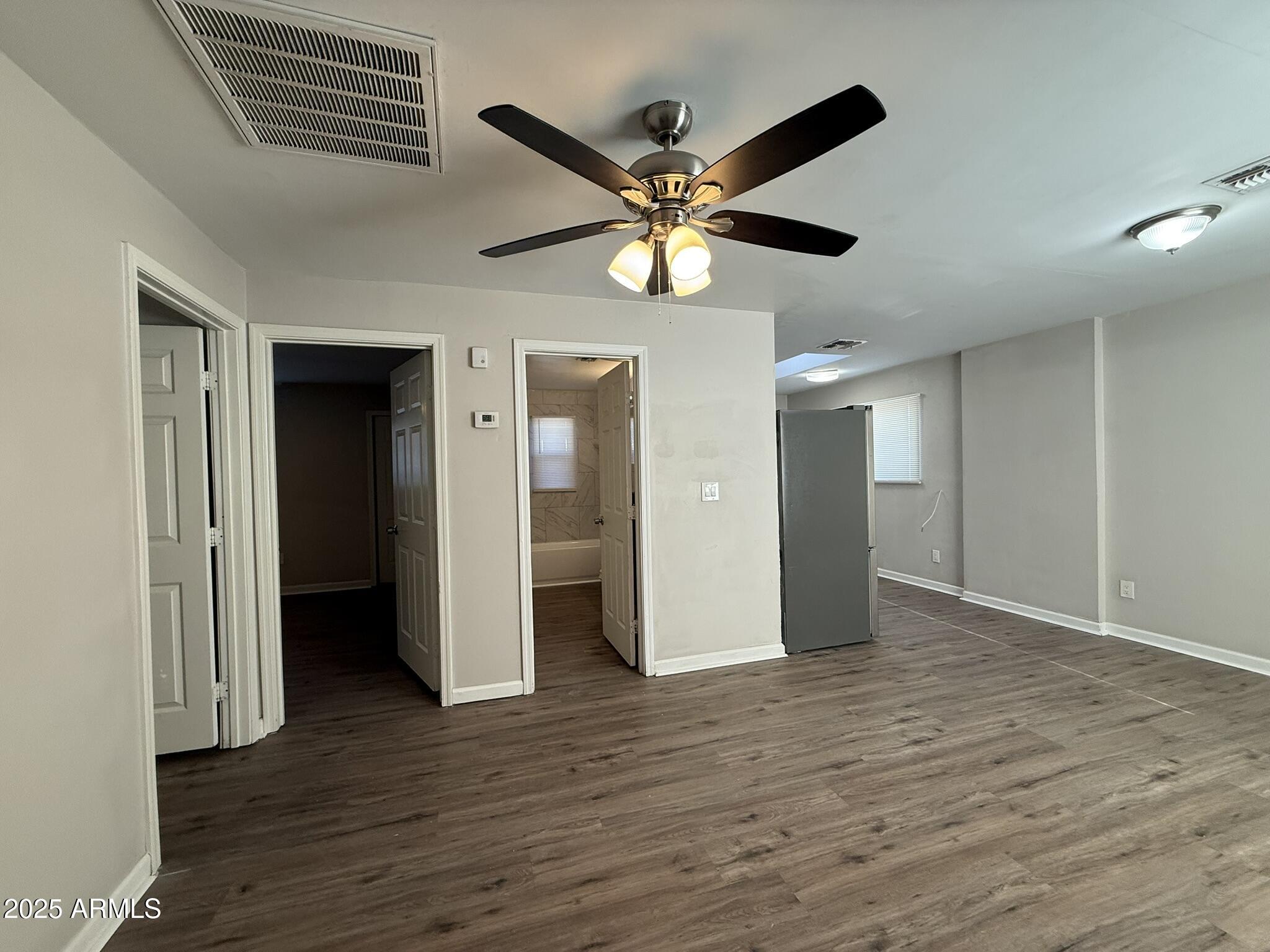 3502 W Hadley Street Property Photo 9