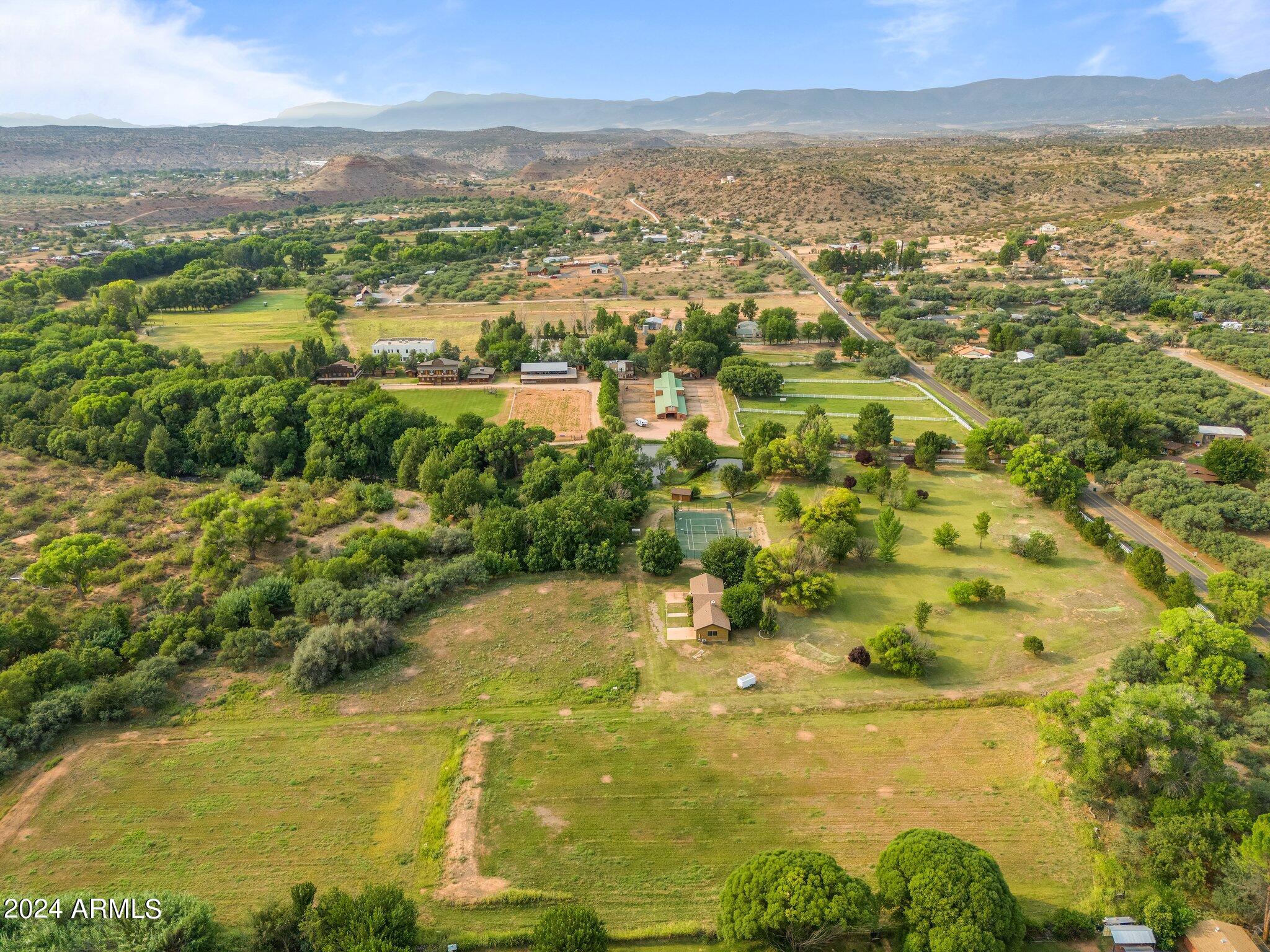 1385 S Loy Road Property Photo