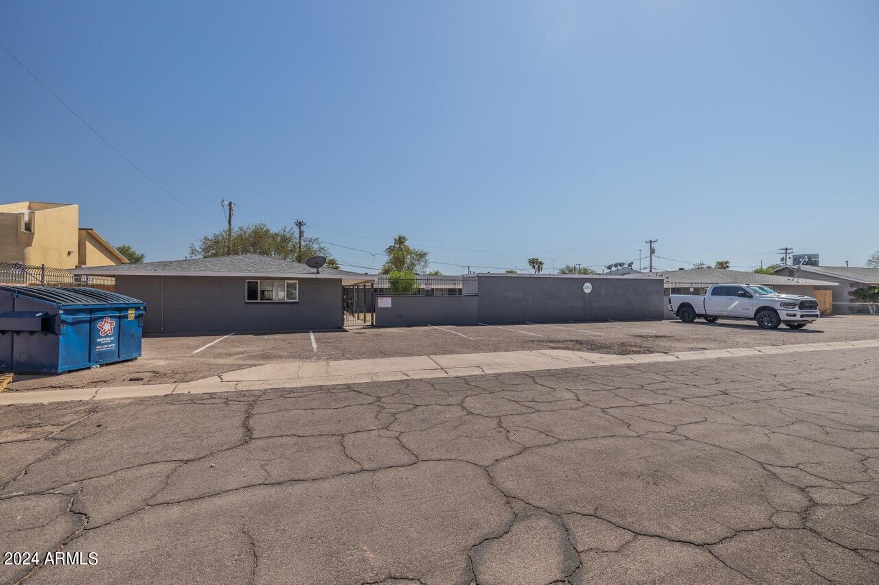 2203 E Mckinley Street Property Photo 33