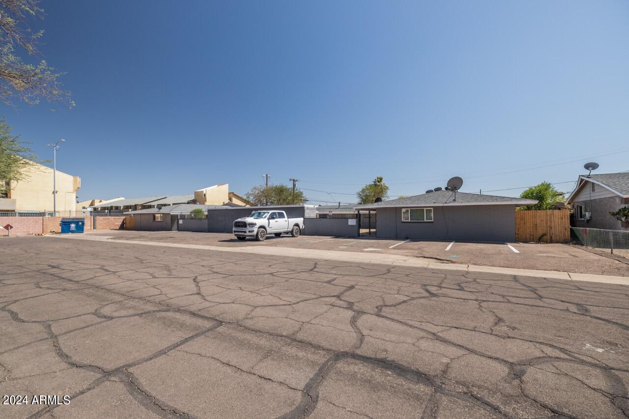 2203 E Mckinley Street Property Photo 34