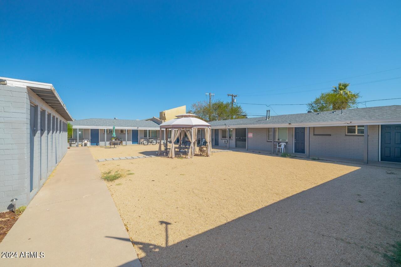 2203 E Mckinley Street Property Photo 43