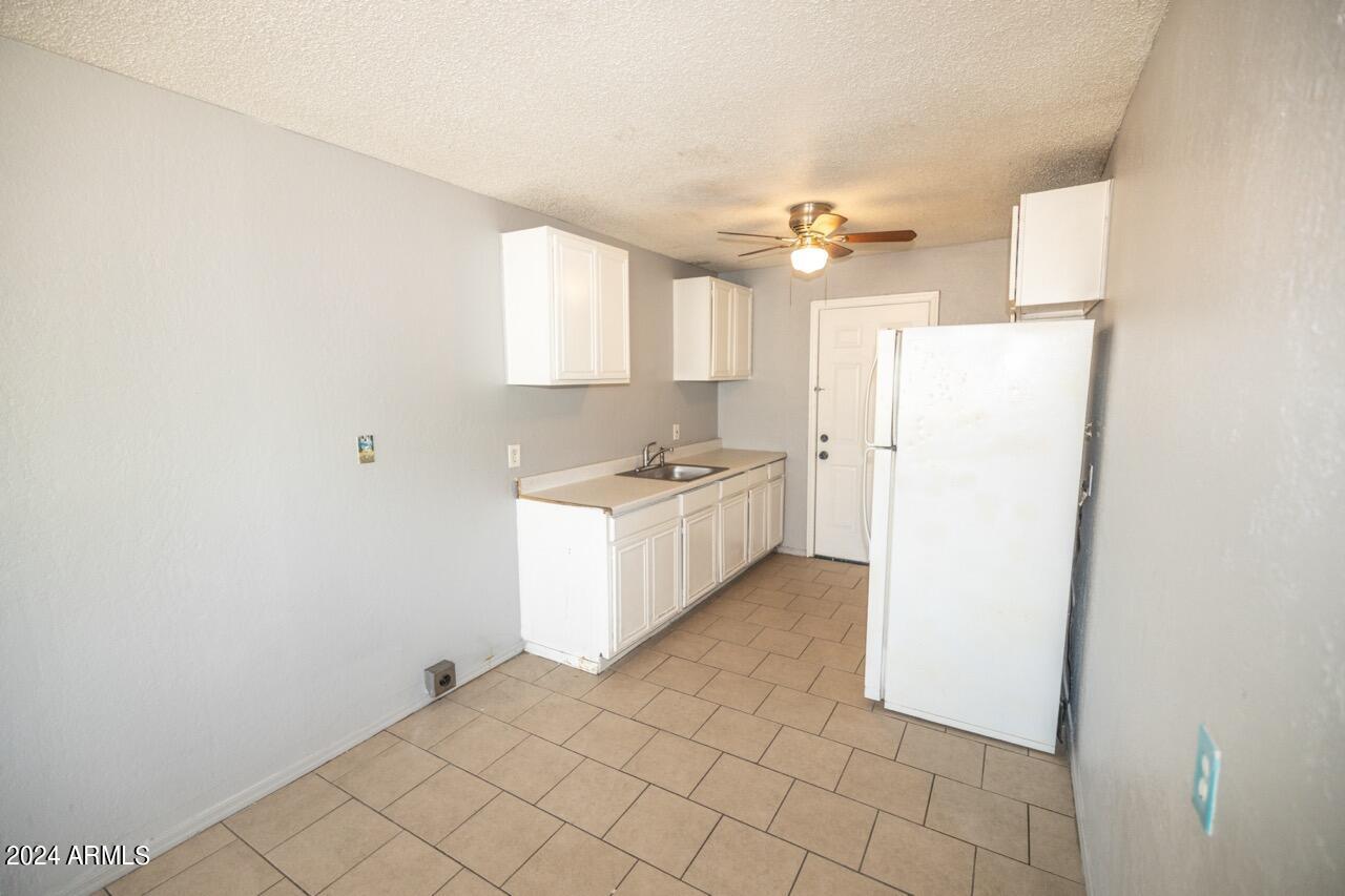 2203 E Mckinley Street Property Photo 46