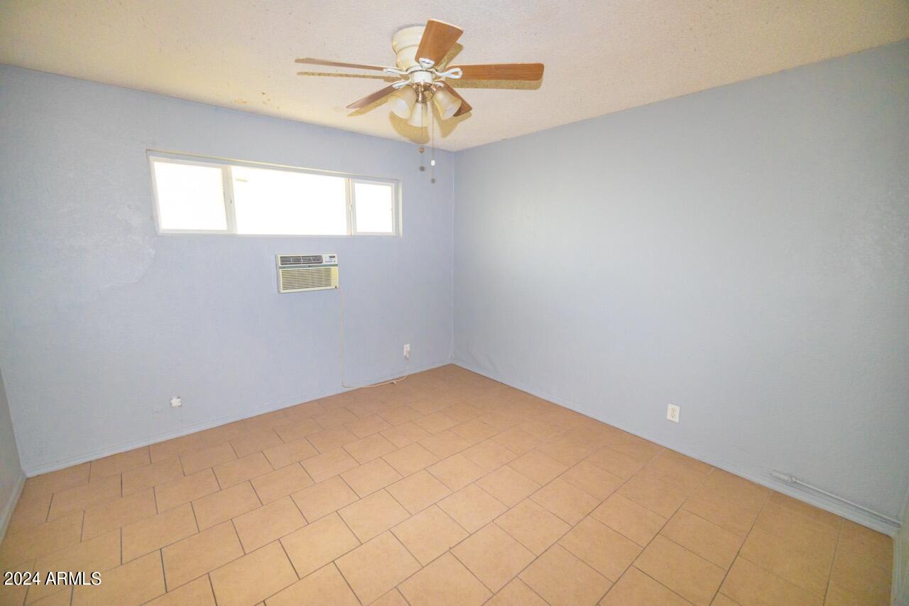 2203 E Mckinley Street Property Photo 59