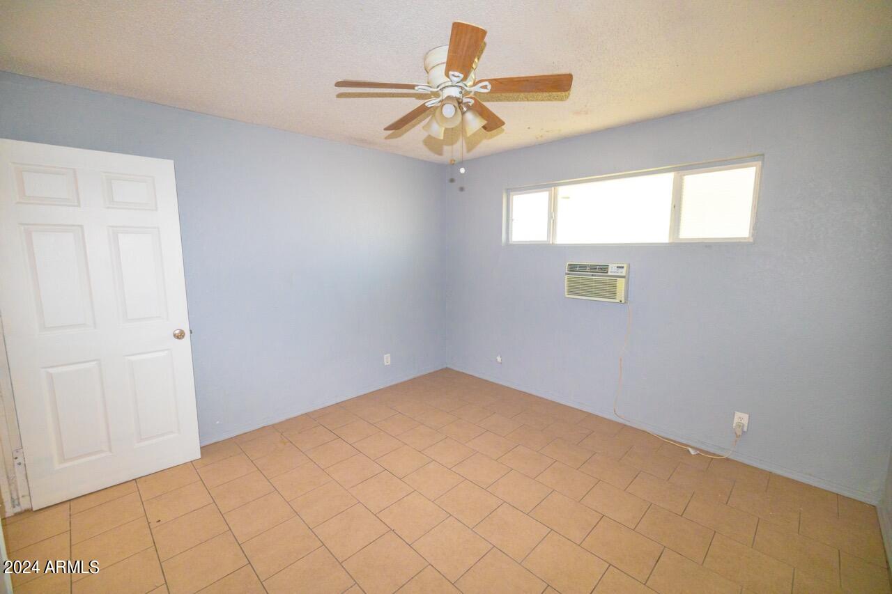 2203 E Mckinley Street Property Photo 60