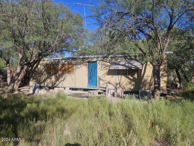 1388 E Cottonwood Lane Property Photo 1