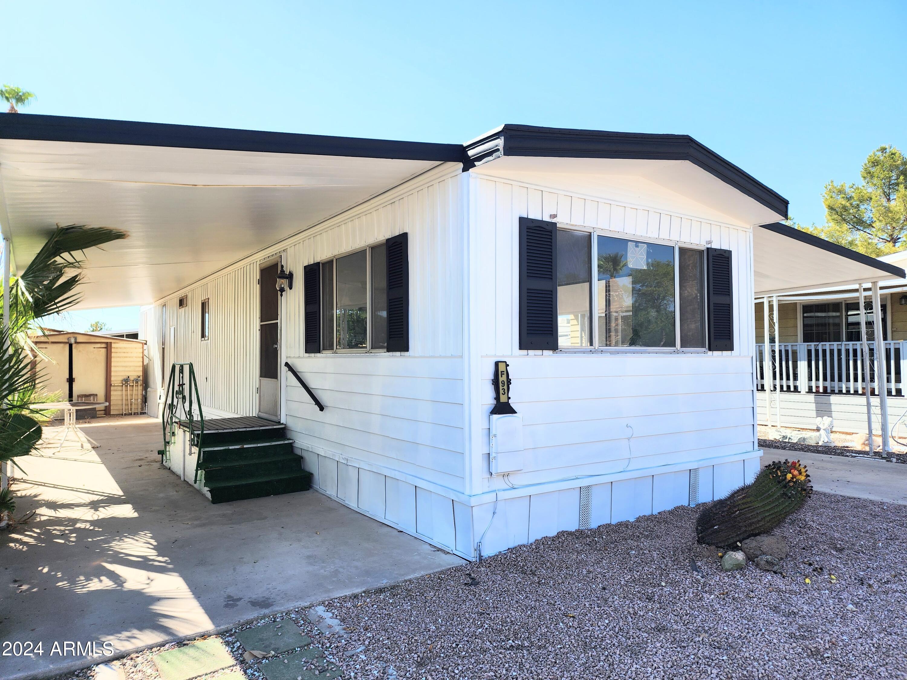 7300 N 51ST Avenue Property Photo 1