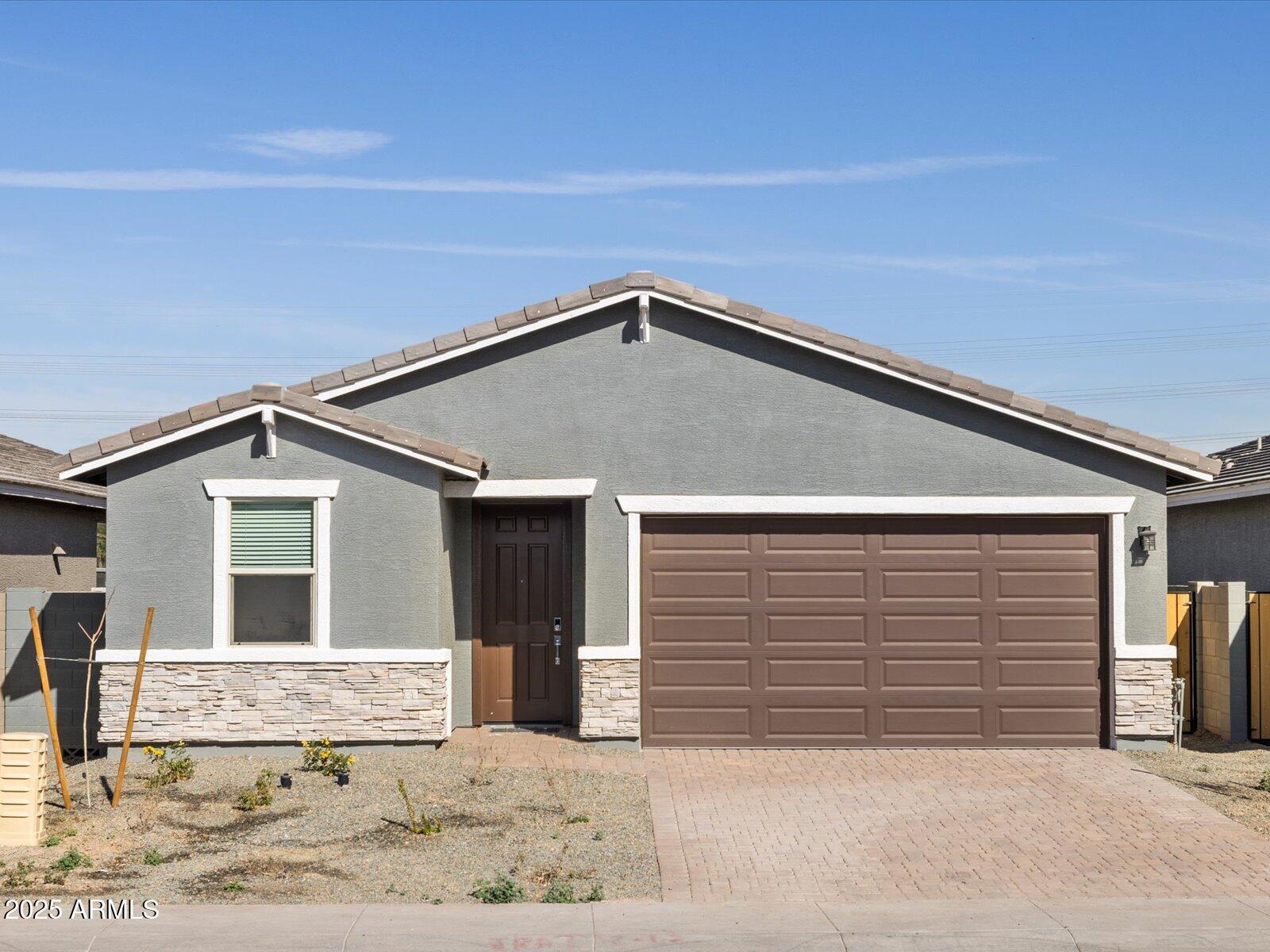 8612 W Warner Street Property Photo 1