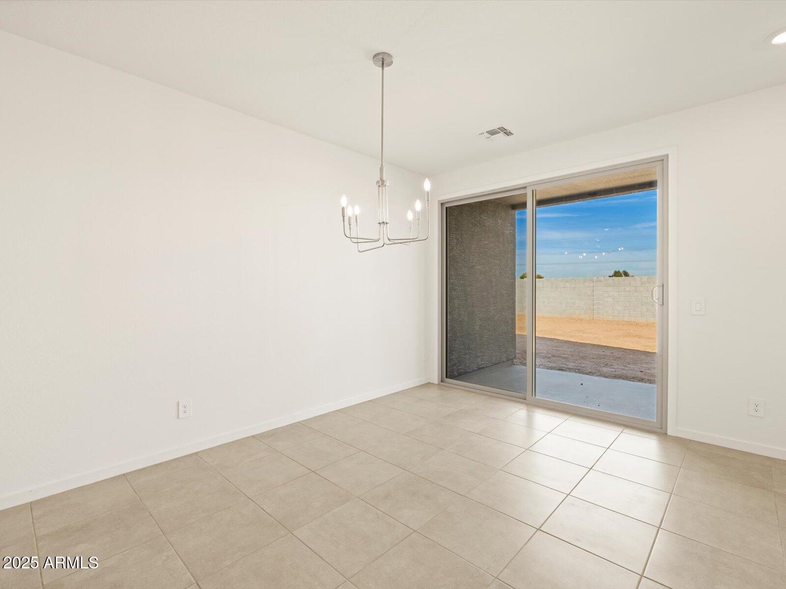 8612 W Warner Street Property Photo 12