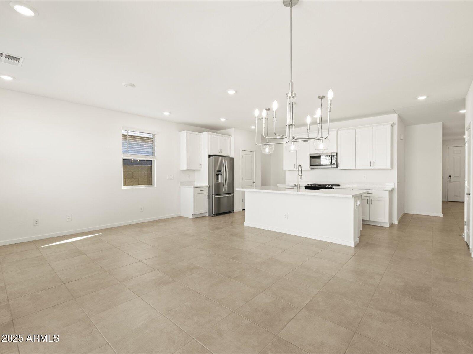 8612 W Warner Street Property Photo 13