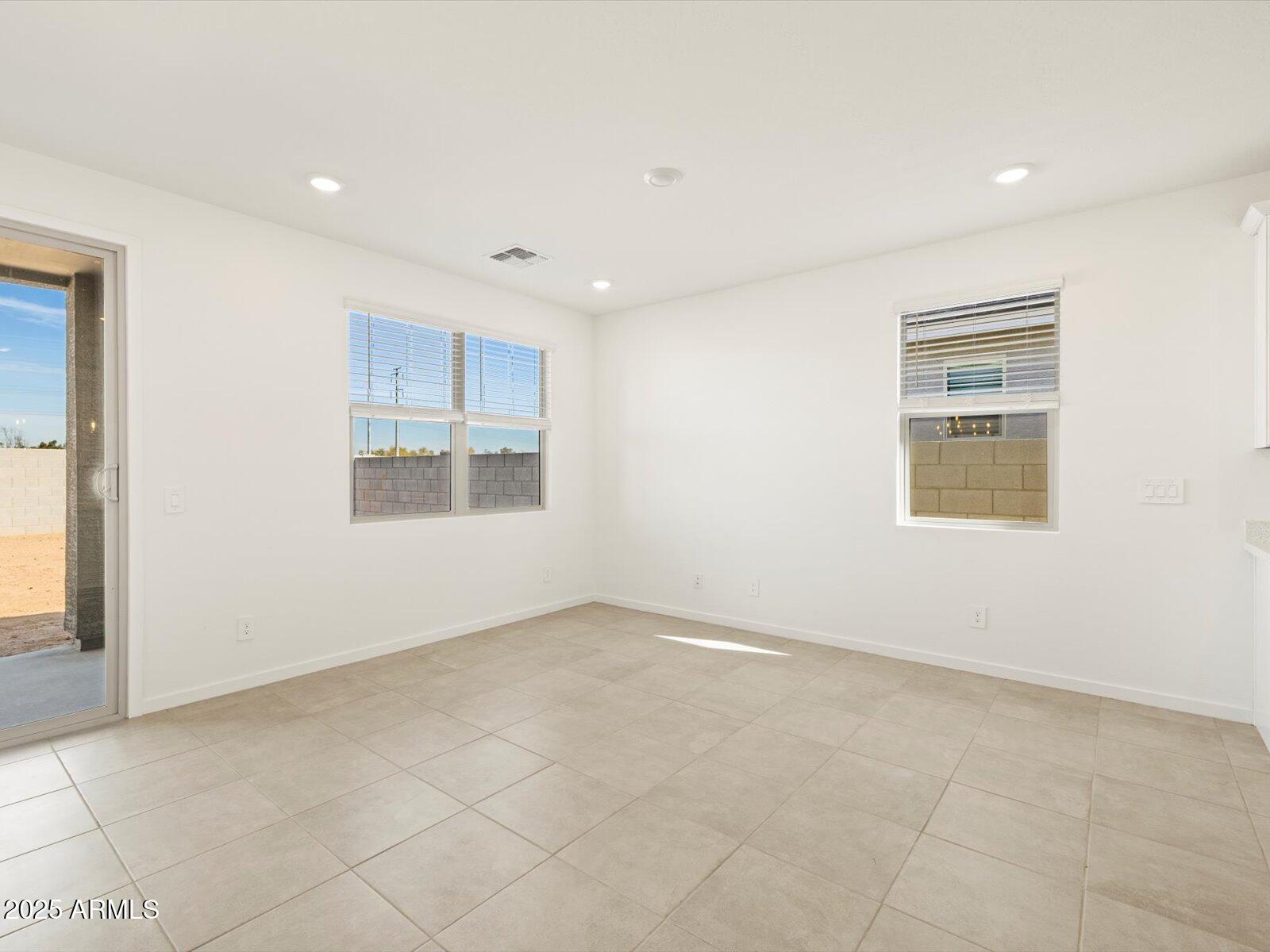 8612 W Warner Street Property Photo 14