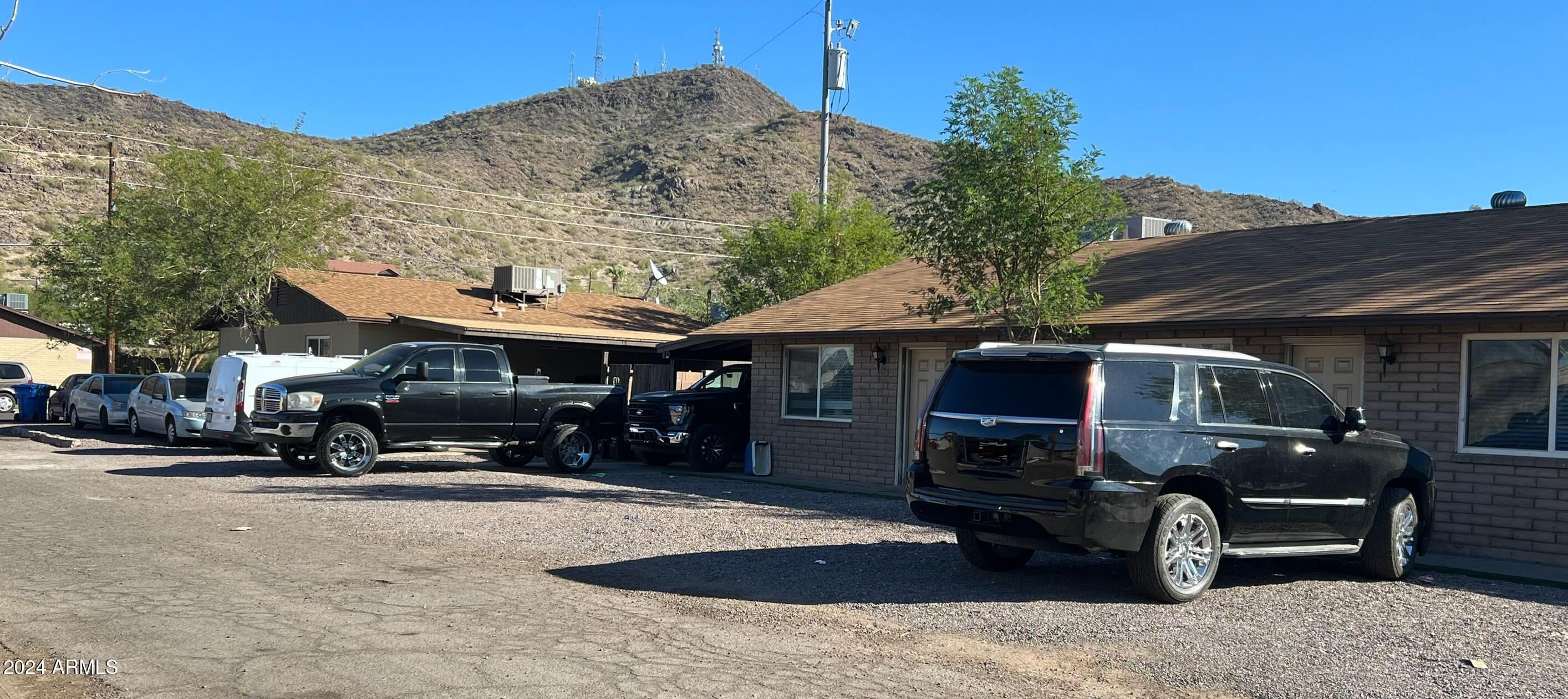 1615 W Desert Cove Avenue Property Photo 1