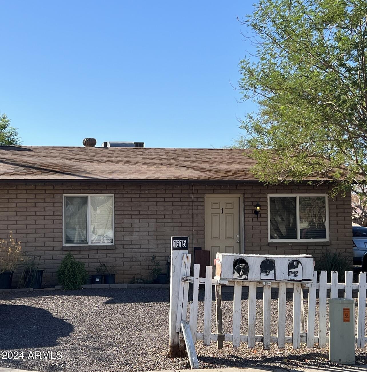 1615 W Desert Cove Avenue Property Photo 2