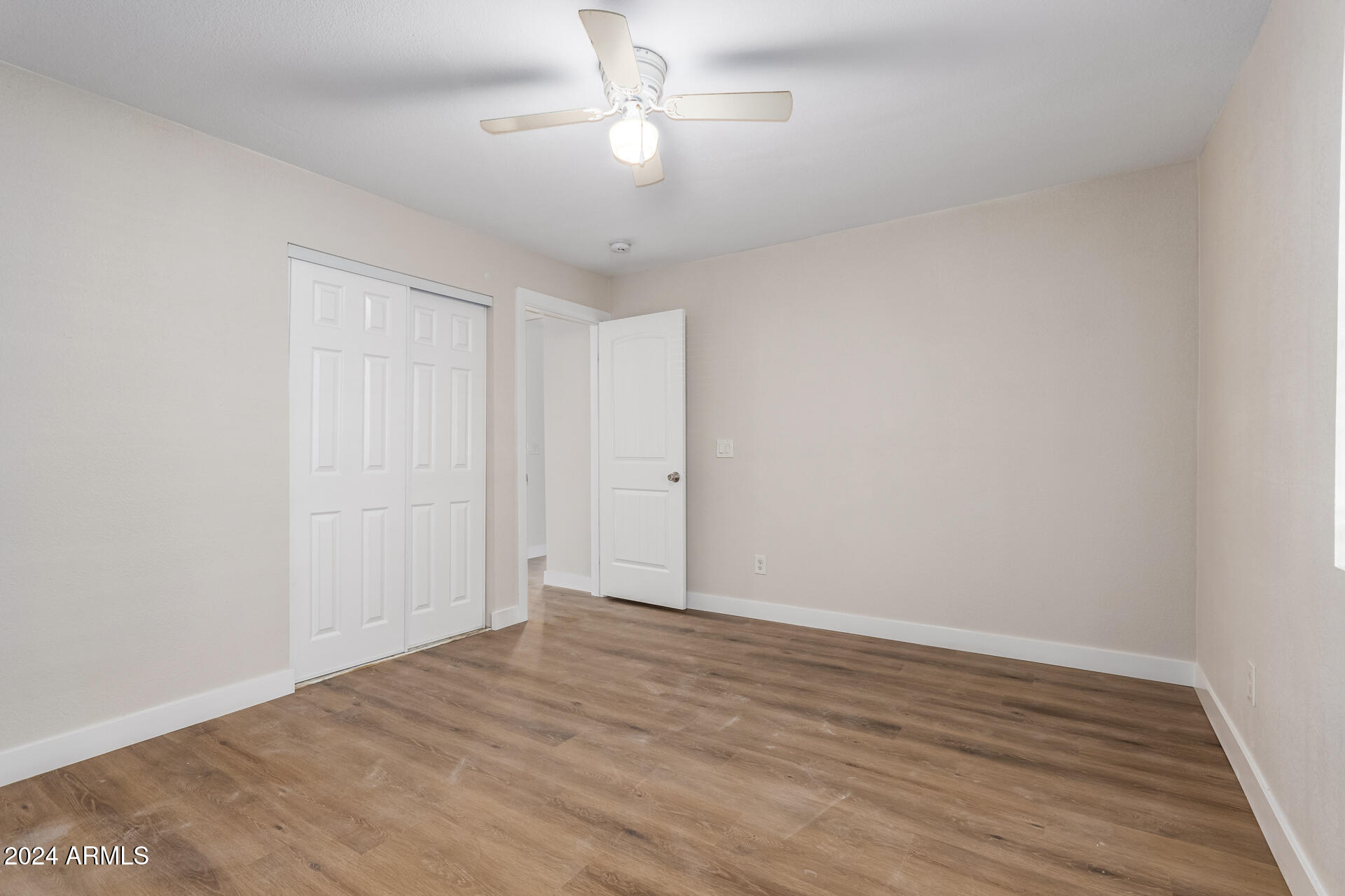 914 S 30th Drive Property Photo 23