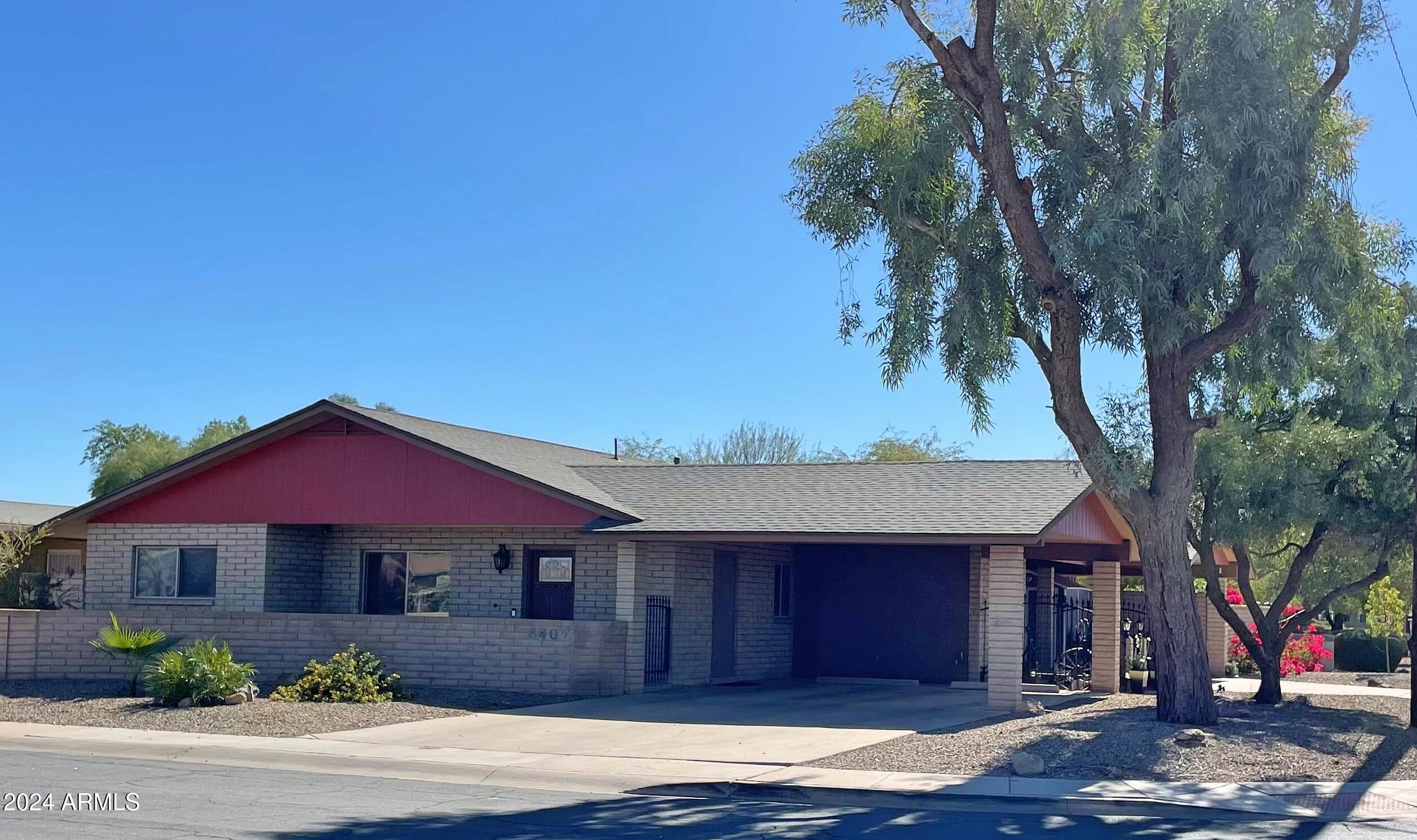 840 N Pueblo Drive Property Photo