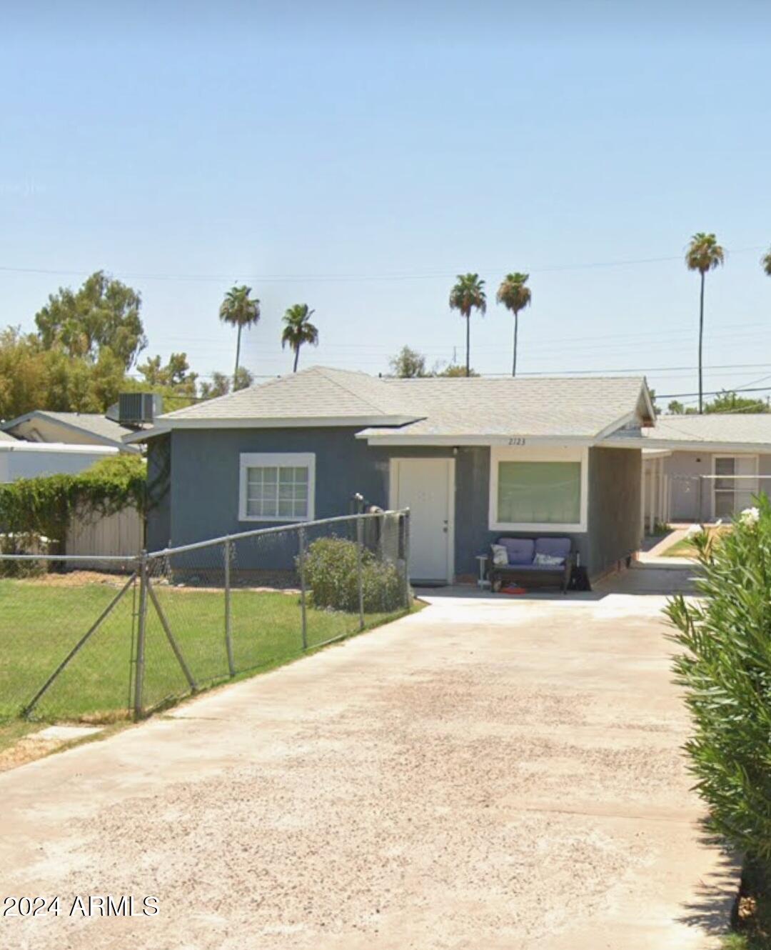 2123 W Vista Avenue Property Photo
