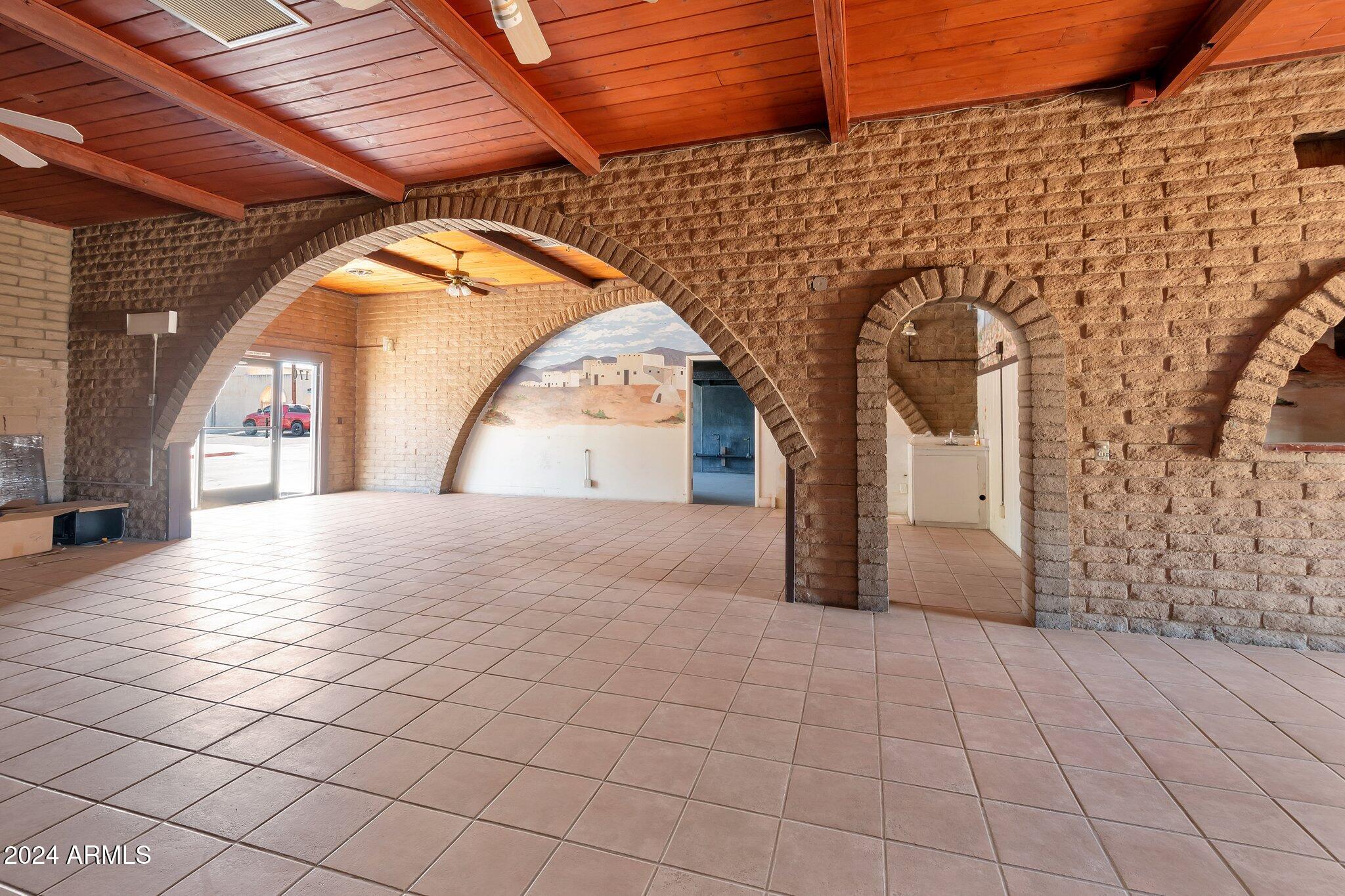 170 N Main Street Property Photo 3