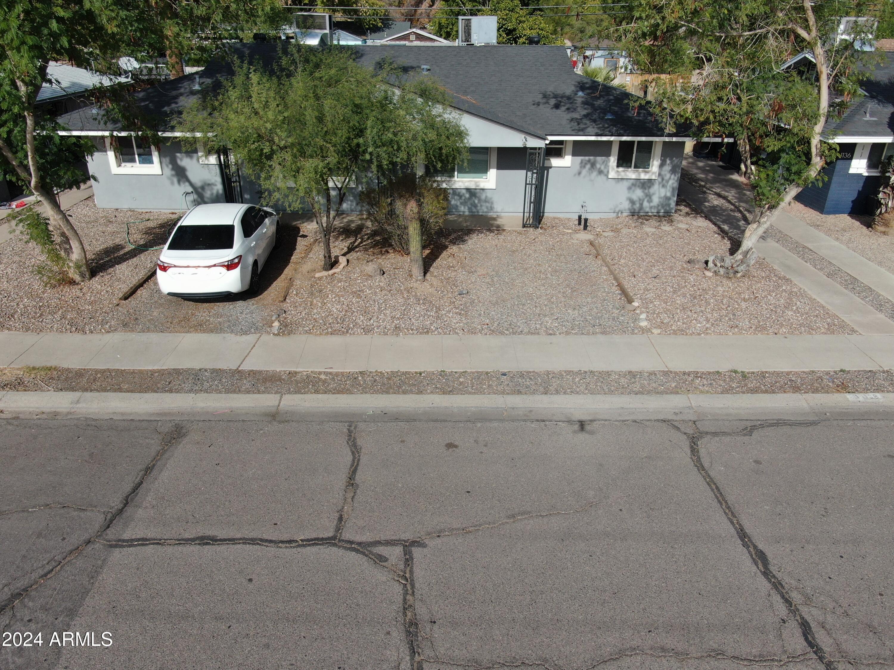 1140 W Monterosa Street Property Photo 2
