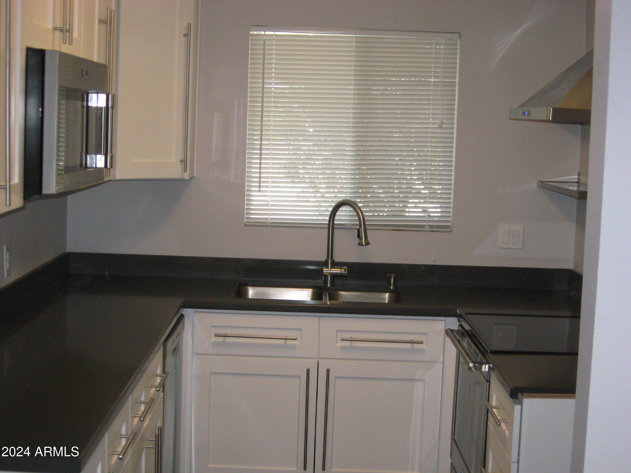 1140 W Monterosa Street Property Photo 21