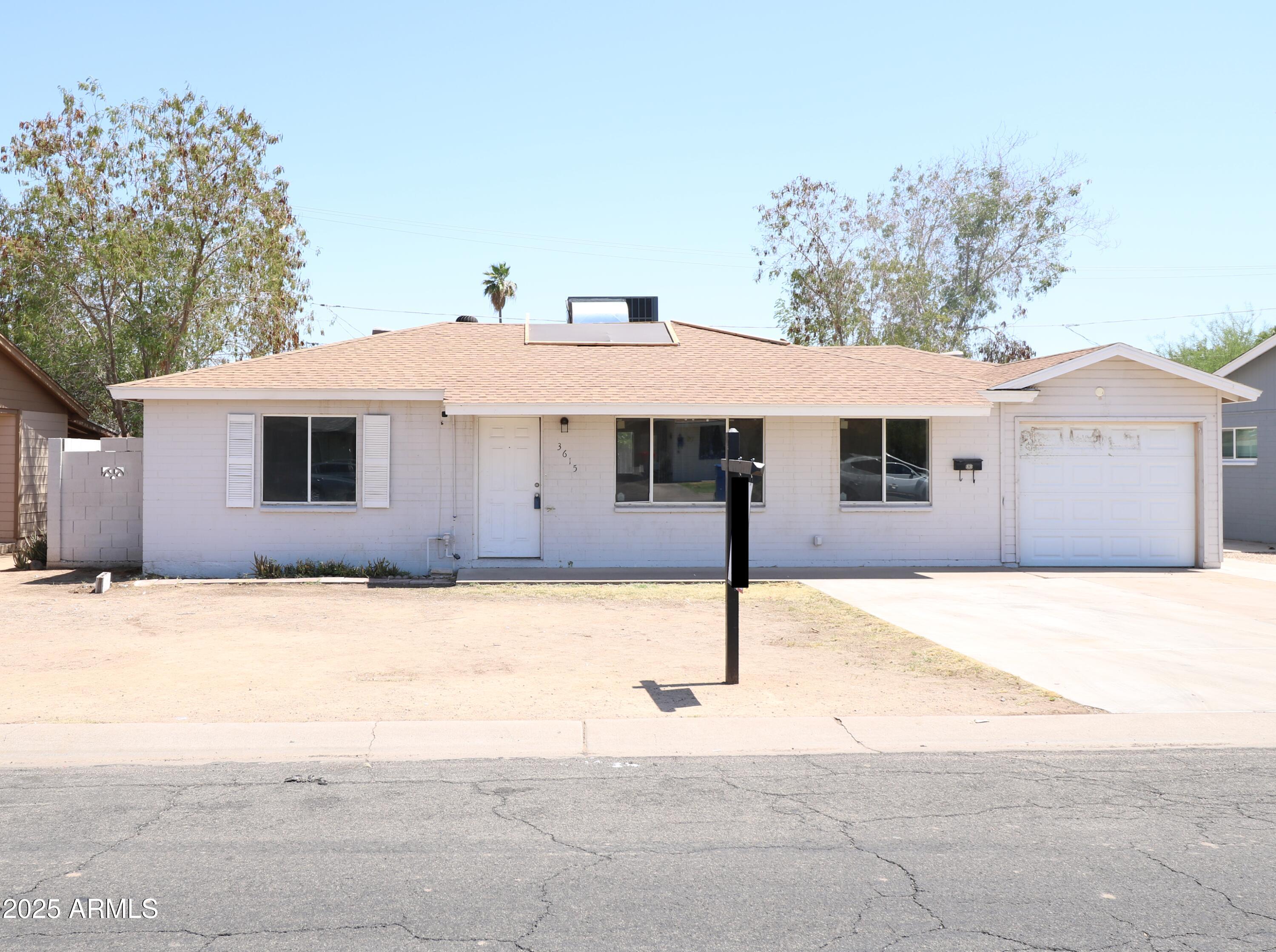 3615 W San Juan Avenue Property Photo 1