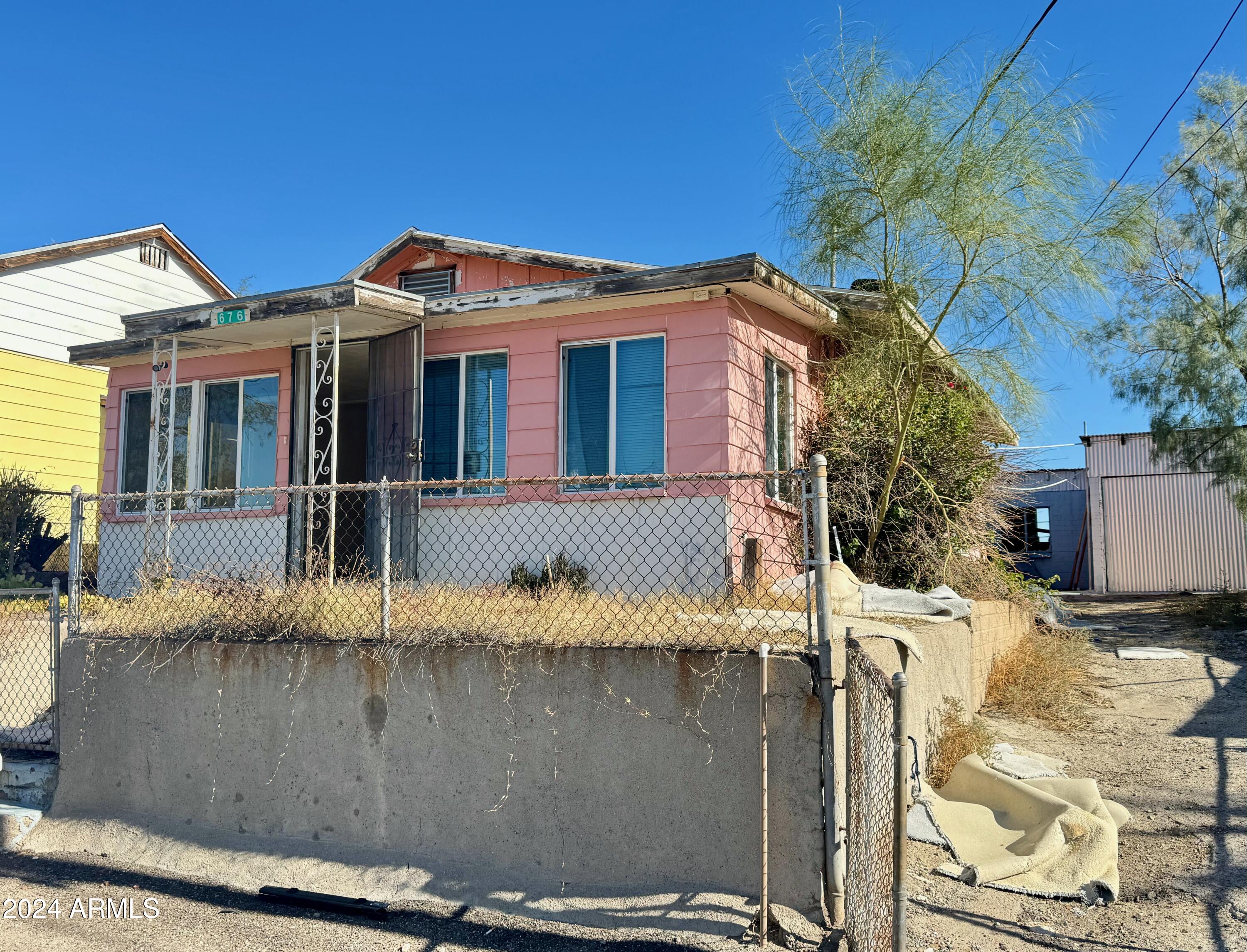 676 N San Pedro Road Property Photo