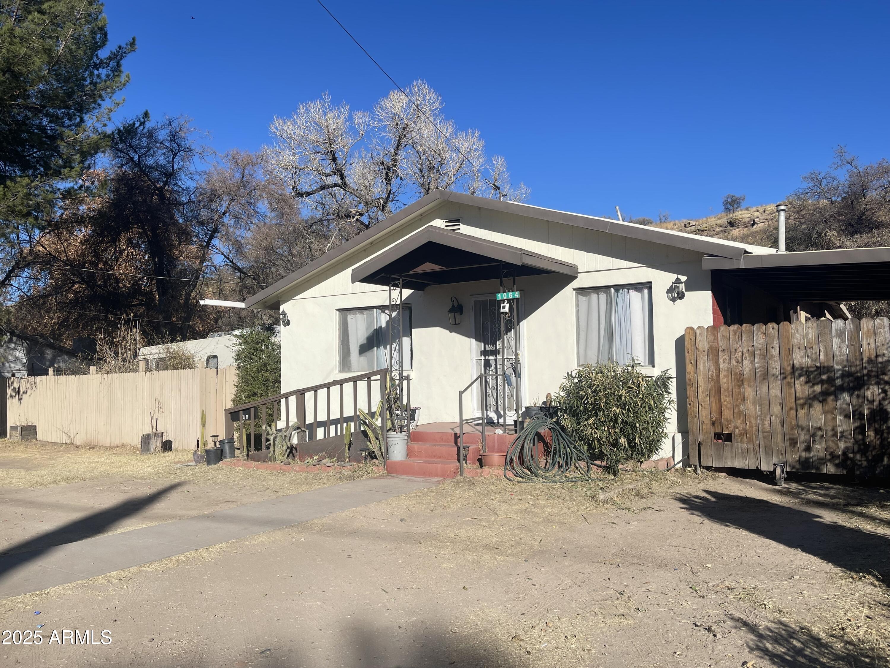 1064 N Bankard Avenue Property Photo 1