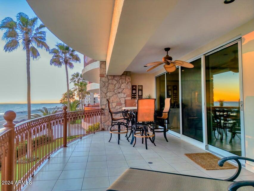 207 E Puerta Privada Beach Property Photo 2