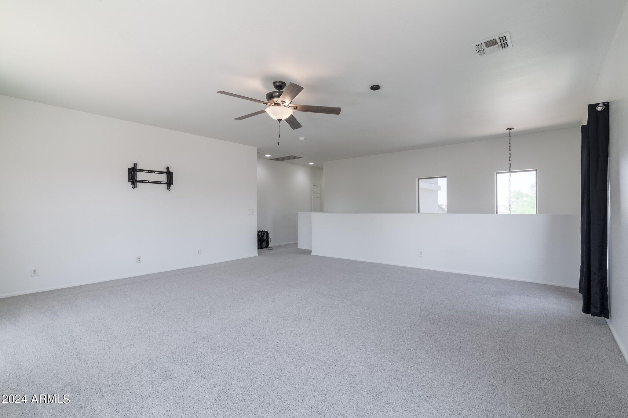 44175 W Knauss Drive Property Photo 14