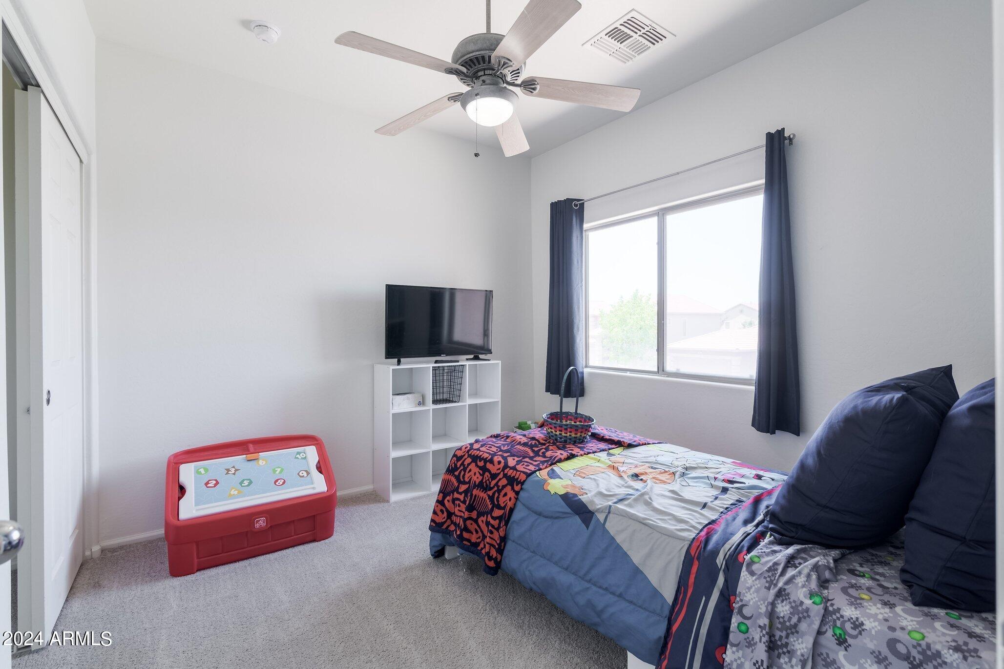 44175 W Knauss Drive Property Photo 18