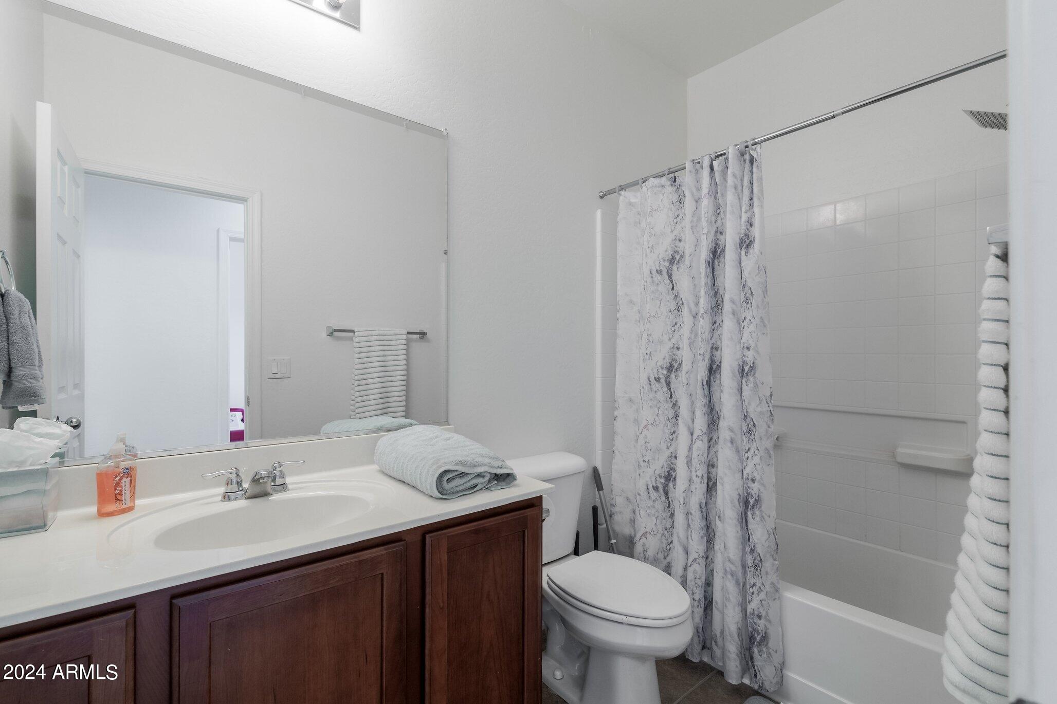 44175 W Knauss Drive Property Photo 20