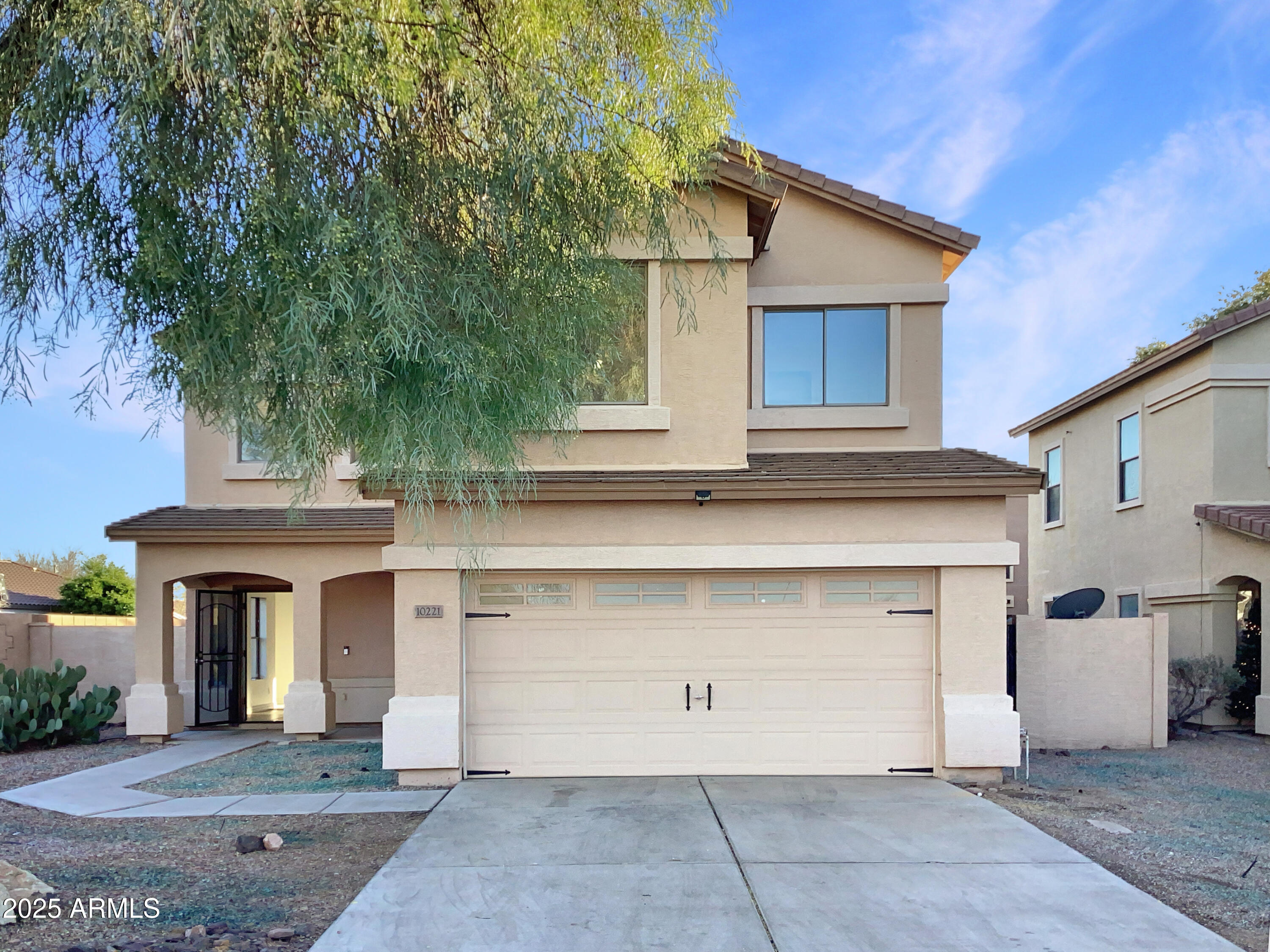 10221 E Knowles Avenue Property Photo 1