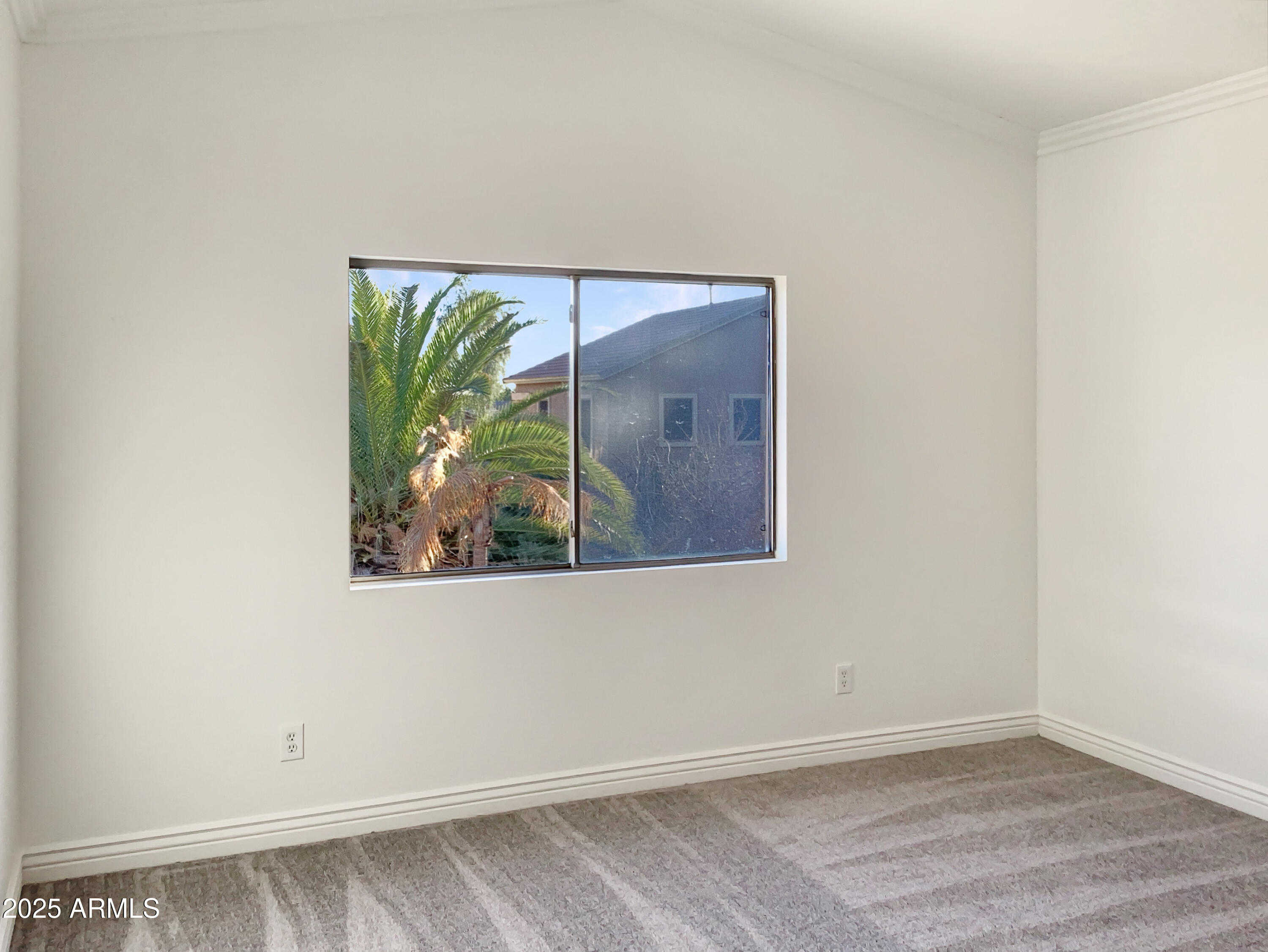 10221 E Knowles Avenue Property Photo 5