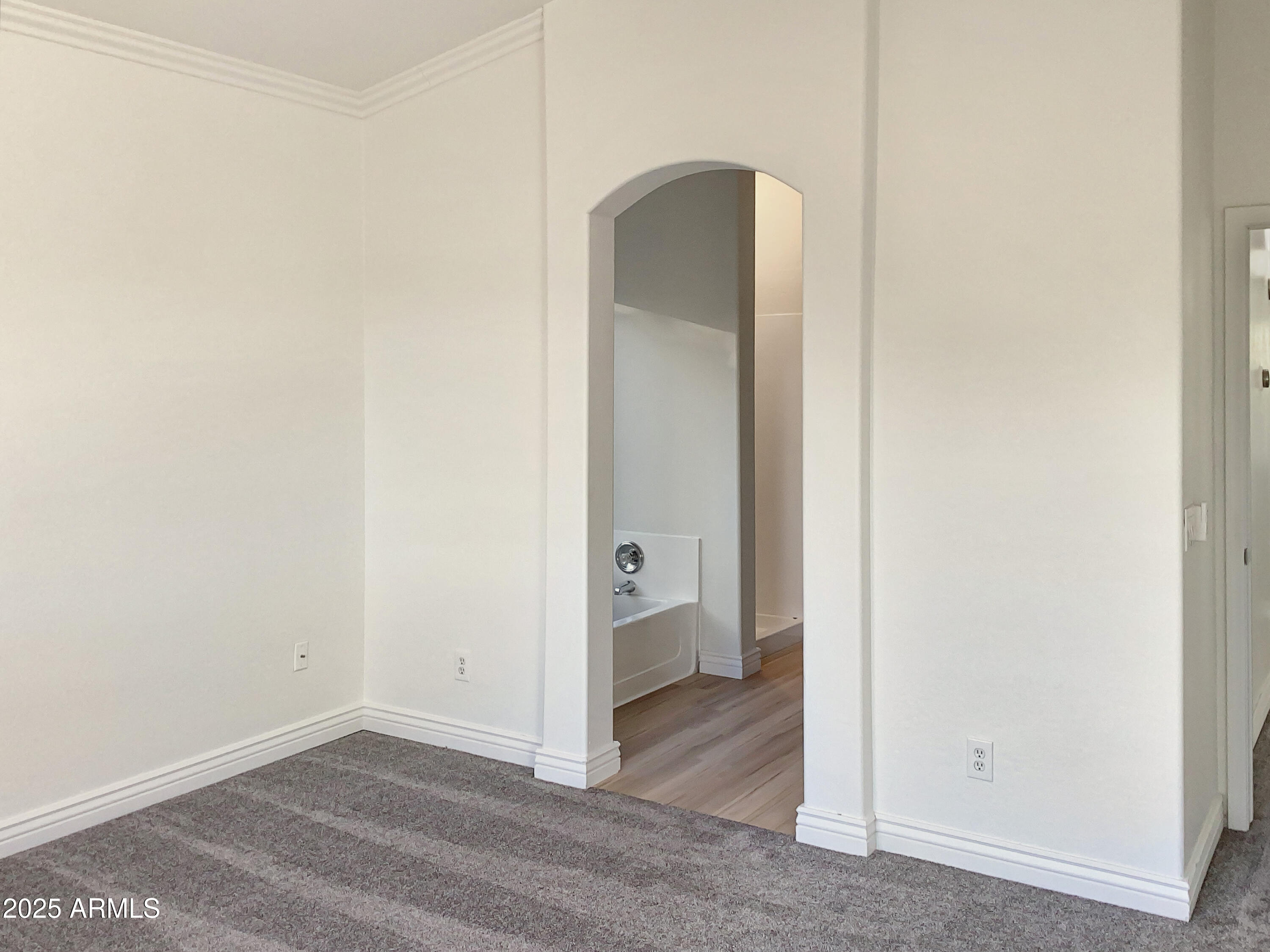 10221 E Knowles Avenue Property Photo 16