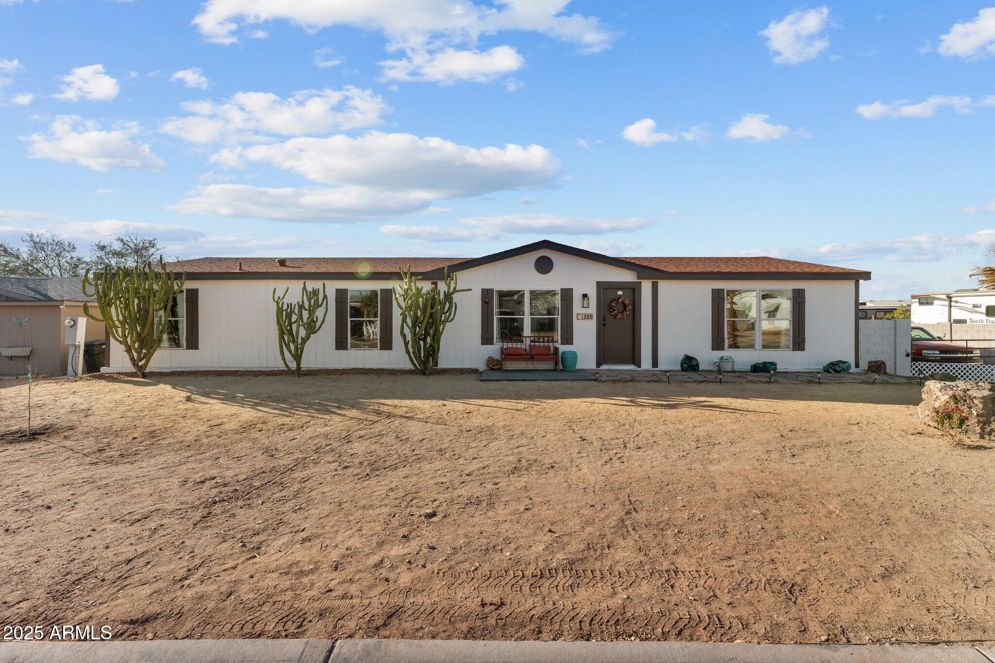 266 W Gompers Circle Property Photo 1