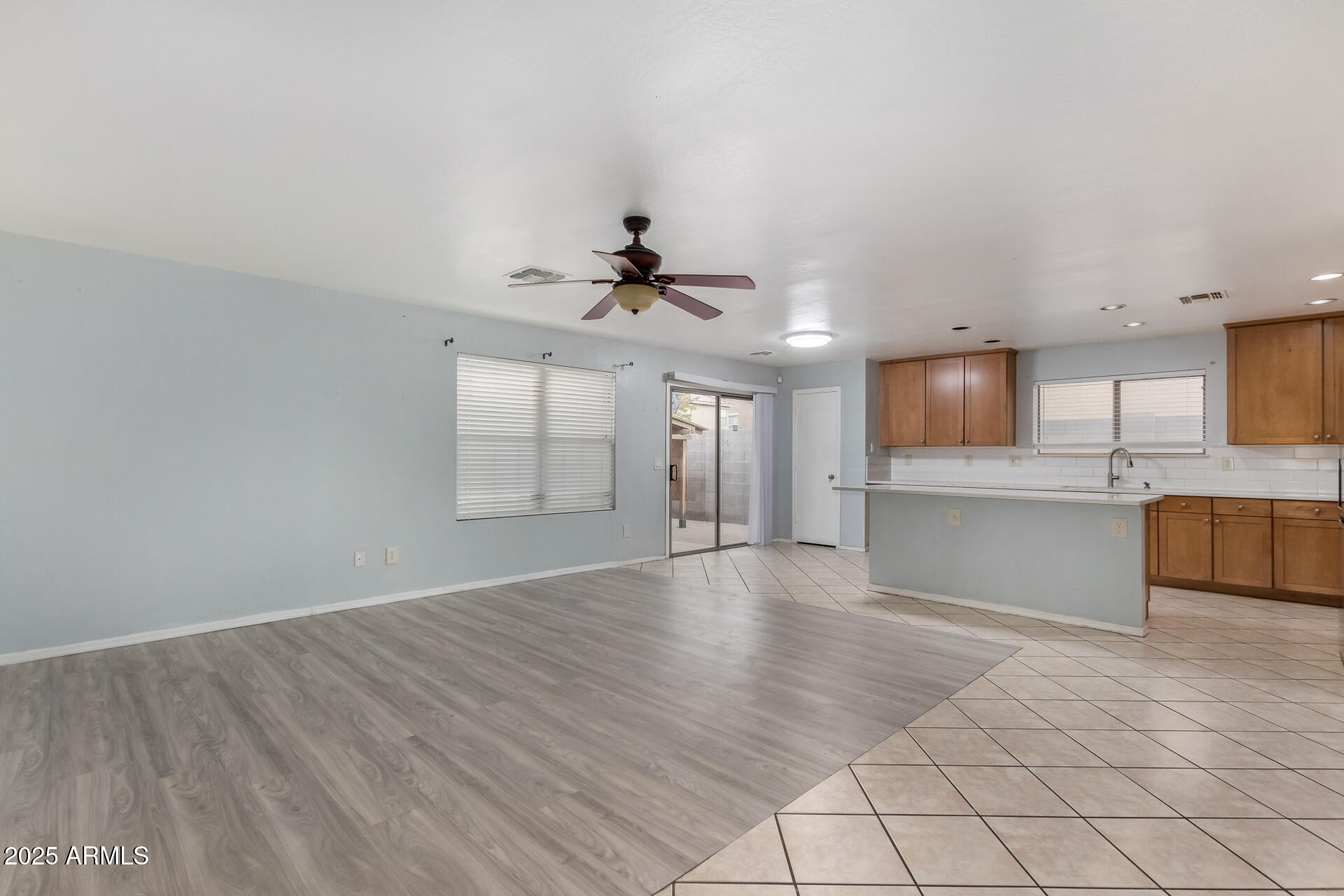 2440 W Bloch Road Property Photo 9