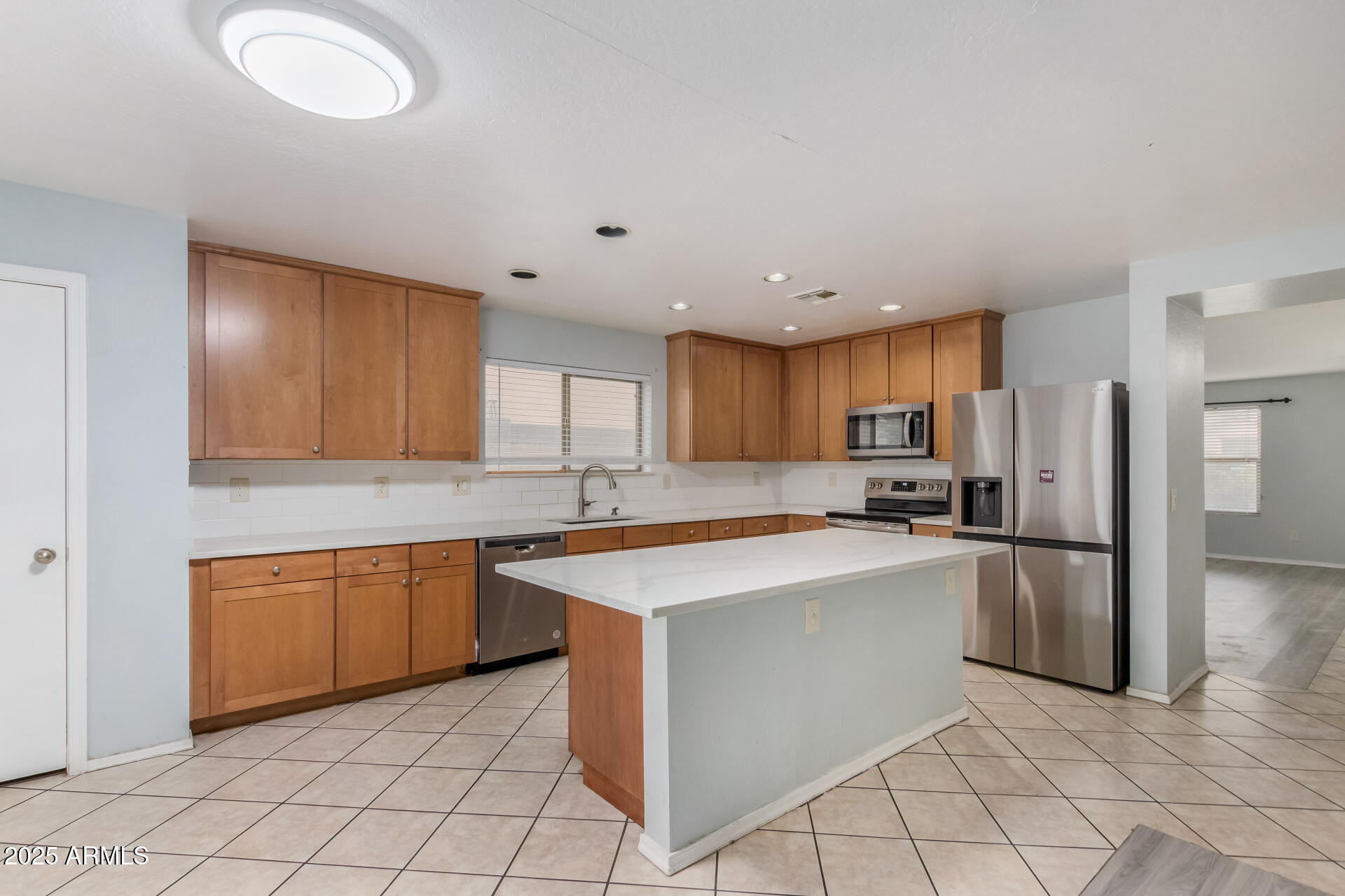 2440 W Bloch Road Property Photo 11