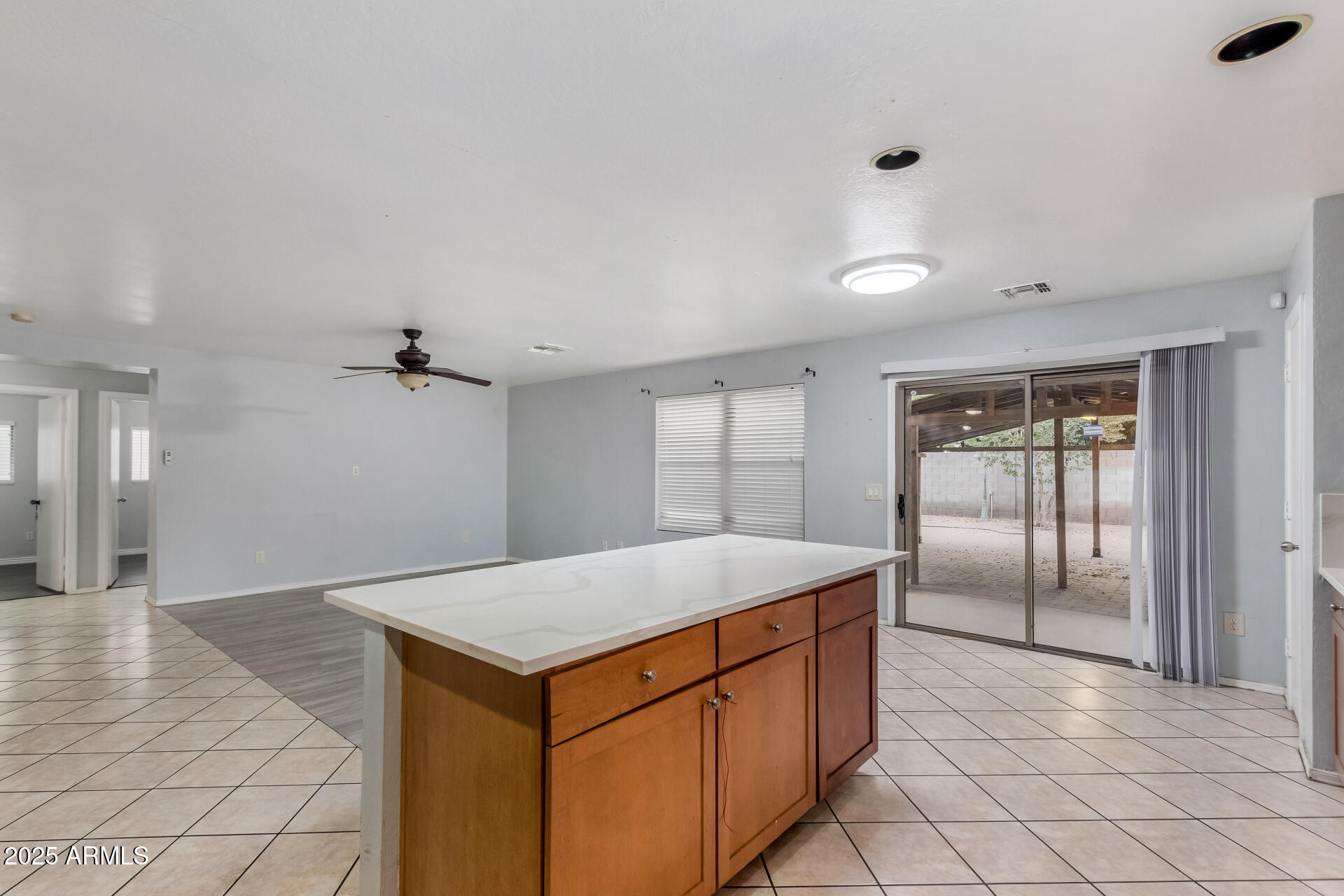 2440 W Bloch Road Property Photo 14