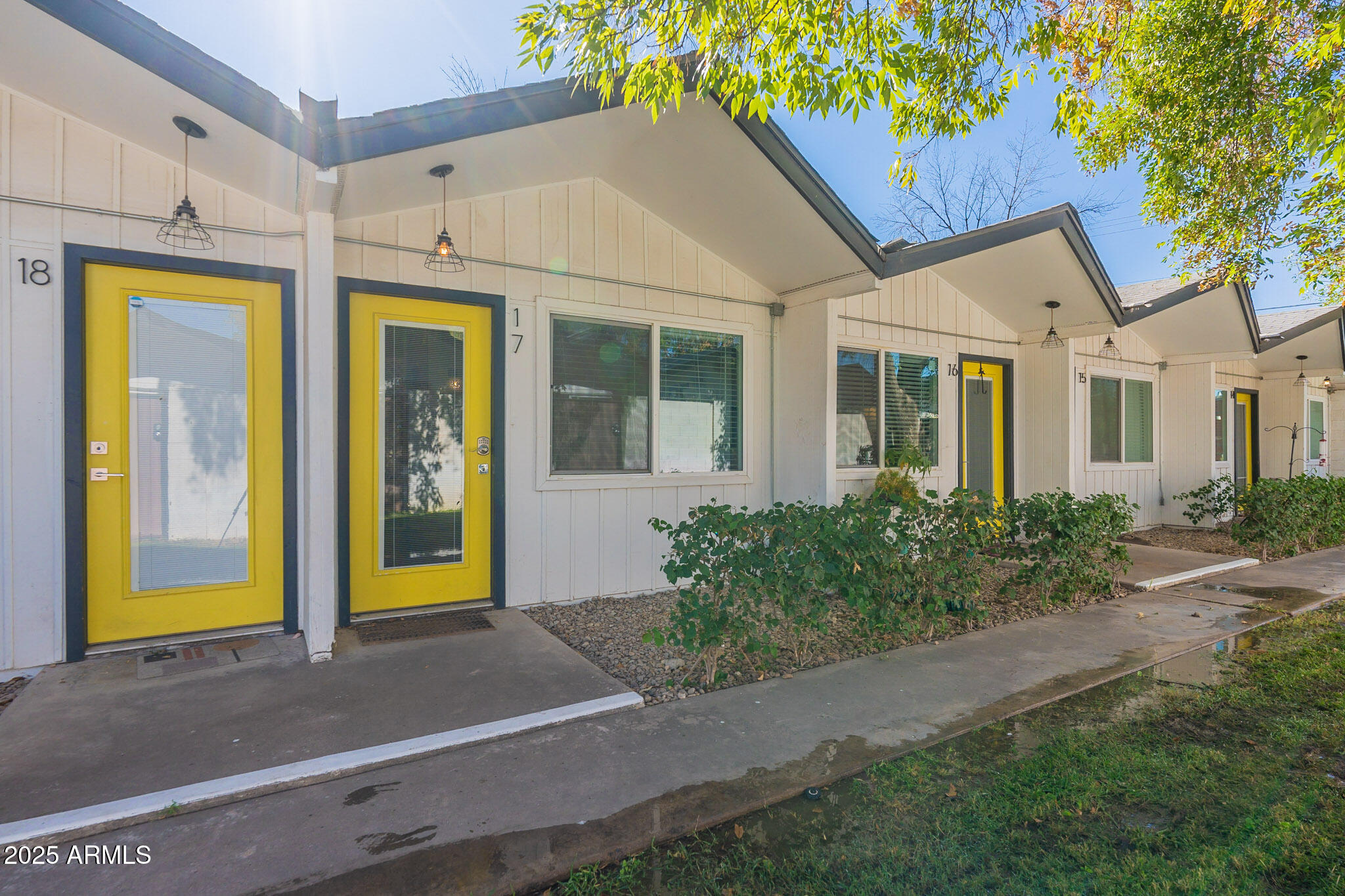 2309 S College Avenue Property Photo 4