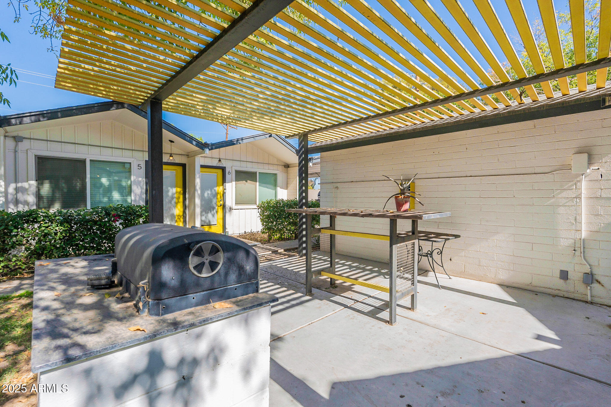 2309 S College Avenue Property Photo 6