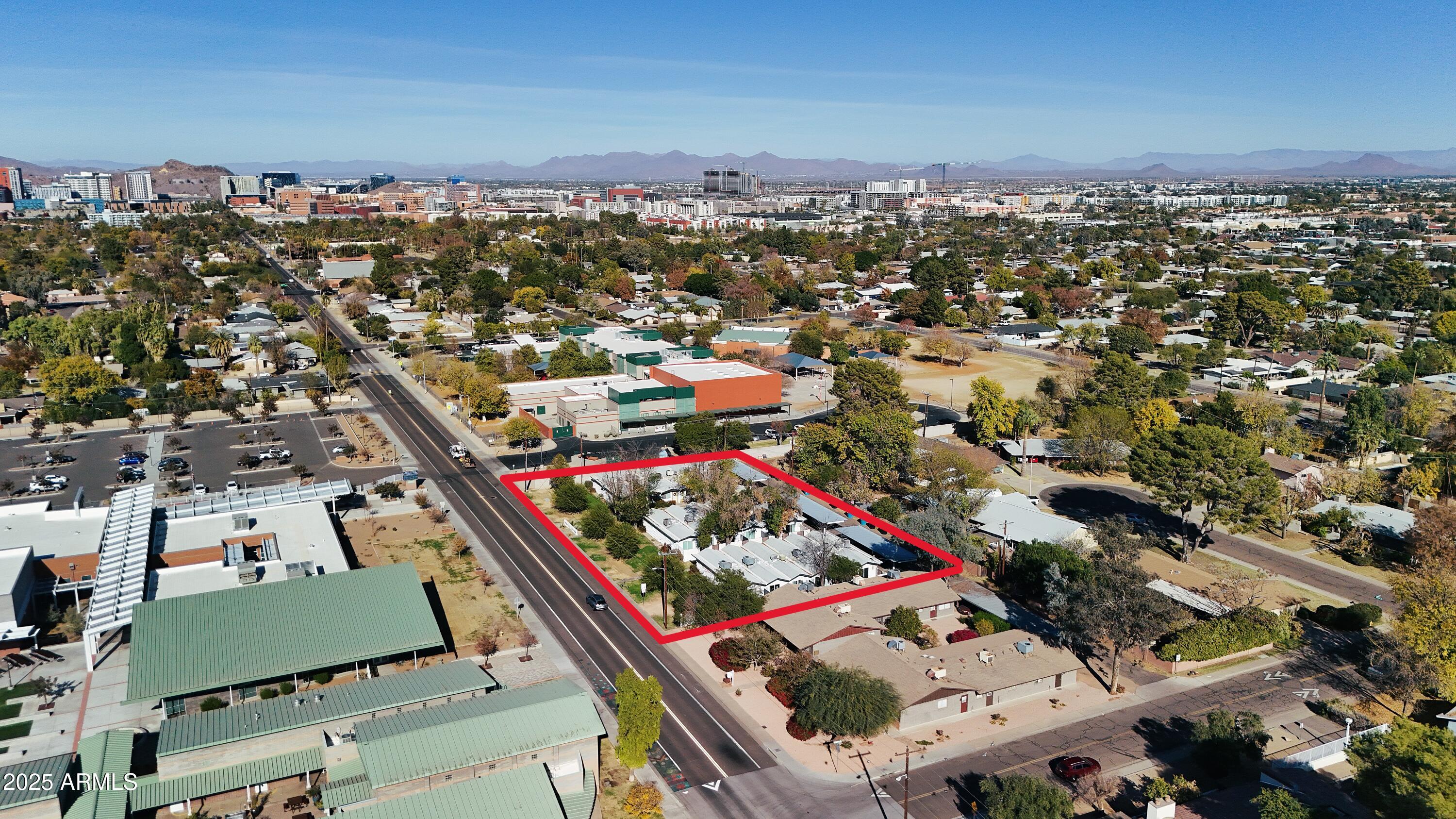 2309 S College Avenue Property Photo 15