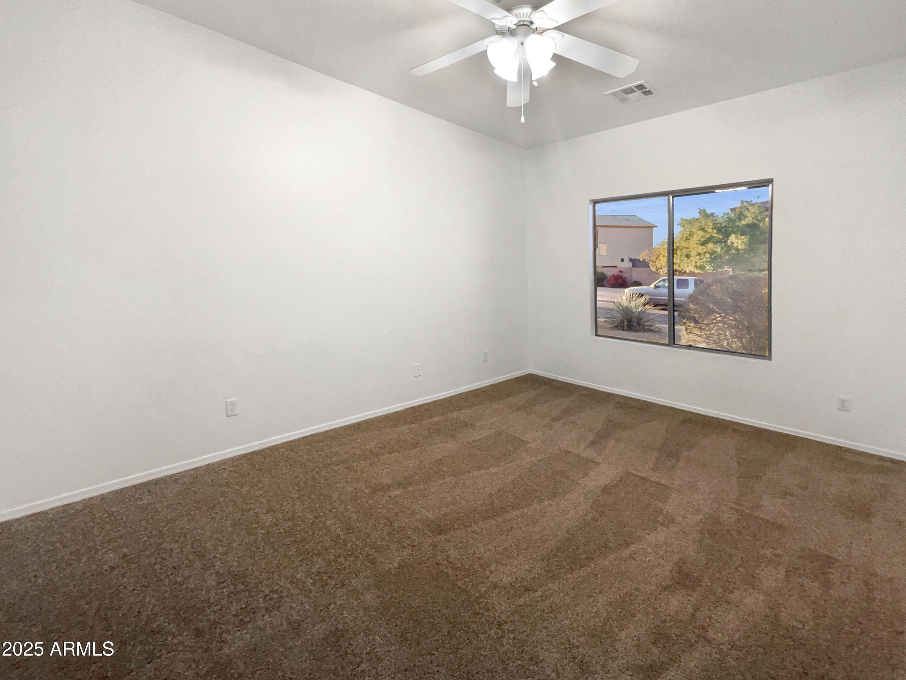 521 E Cheyenne Road Property Photo 14