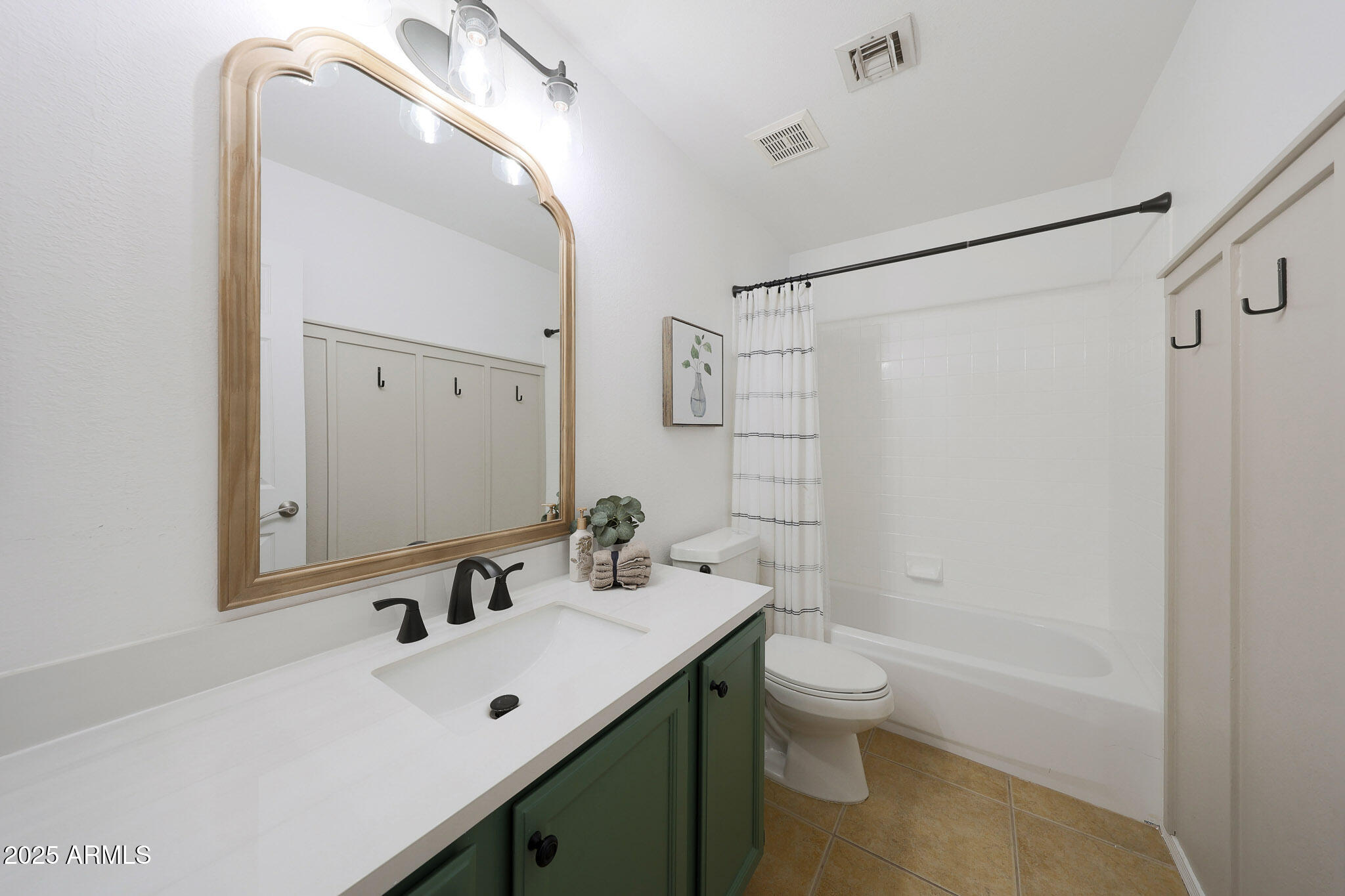 4121 E Milton Drive Property Photo 21