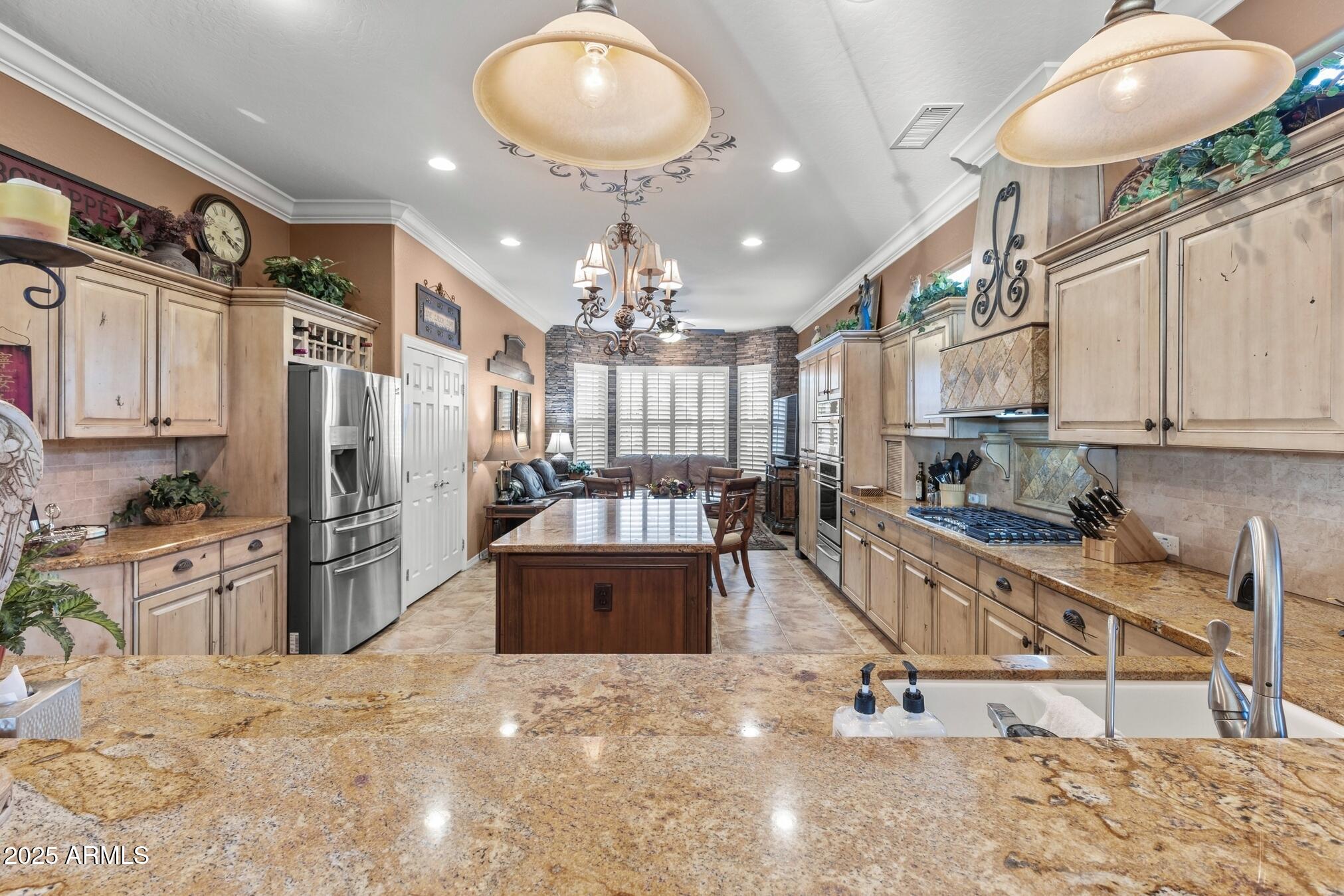 18059 W Tierra Del Sol Drive Property Photo 10