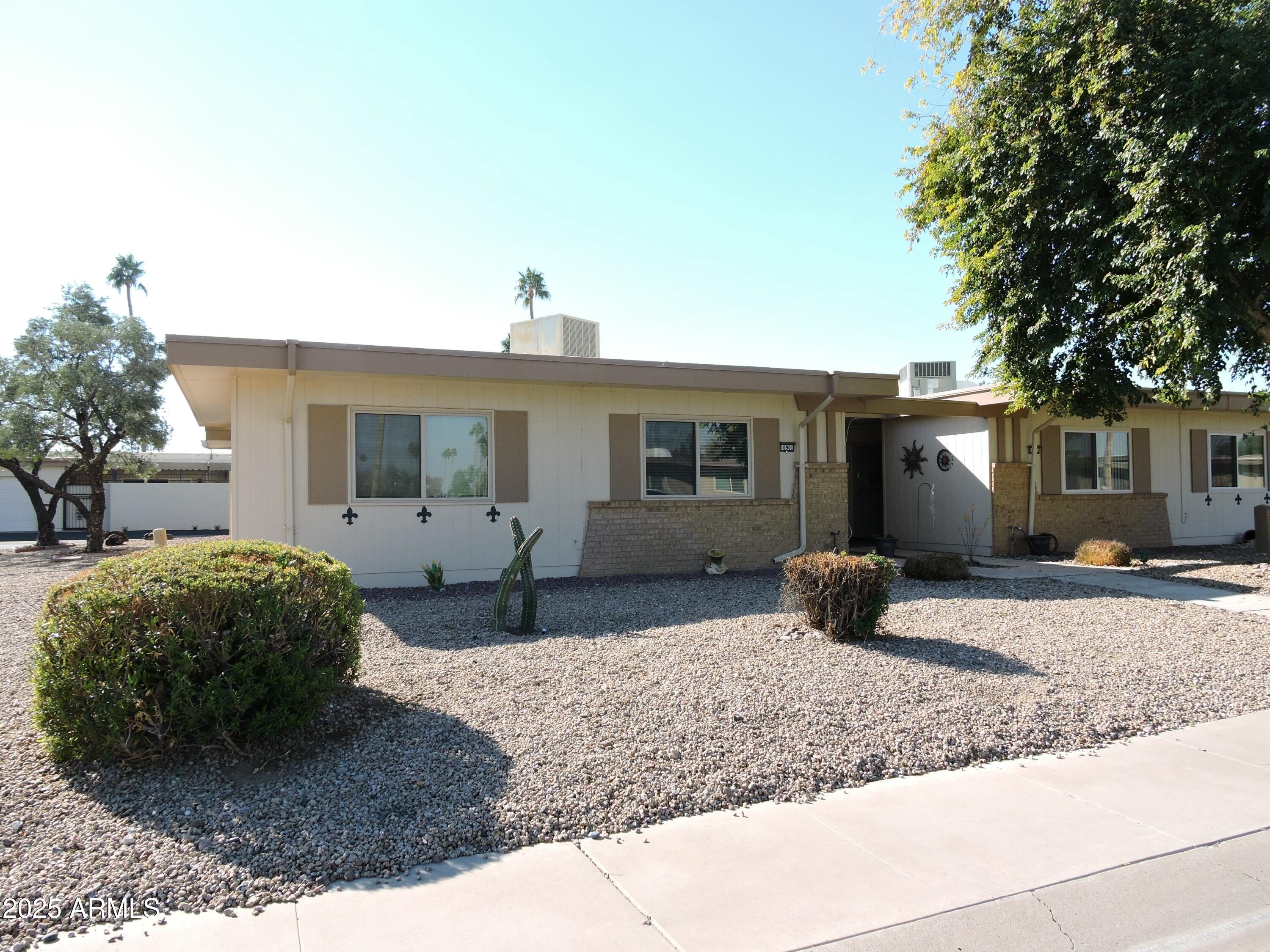 10901 W Topaz Drive Property Photo 1
