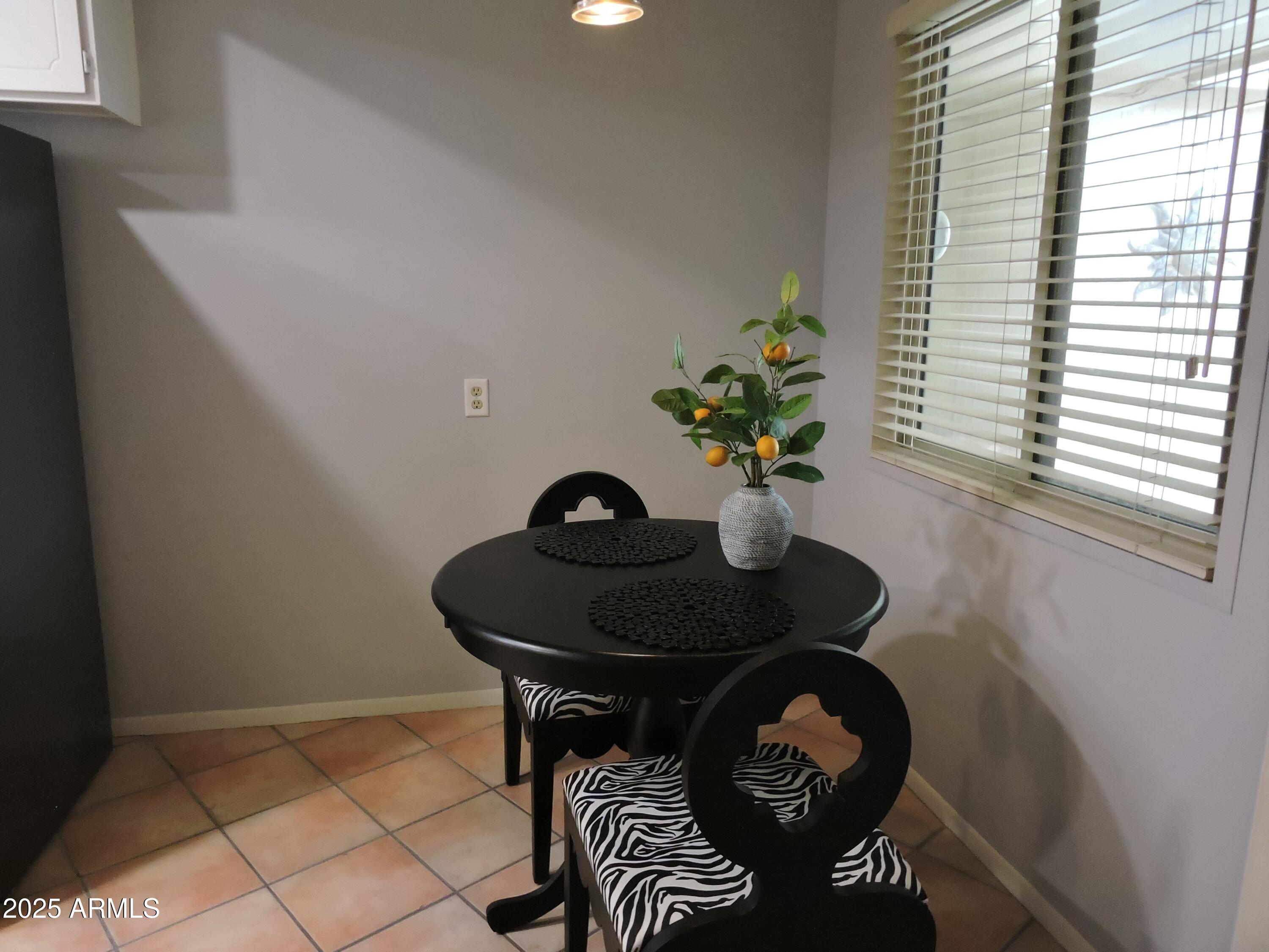 10901 W Topaz Drive Property Photo 9