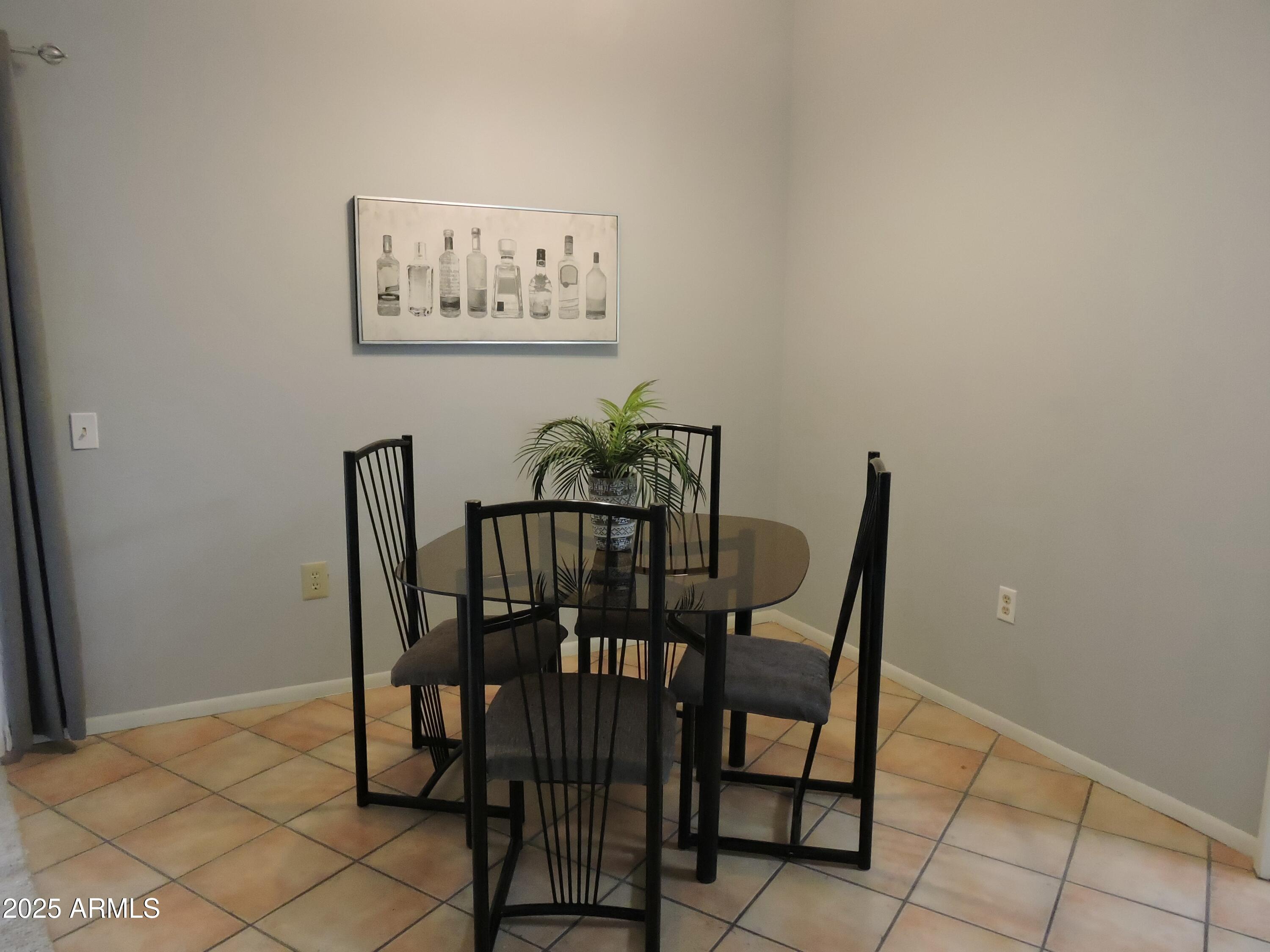 10901 W Topaz Drive Property Photo 12