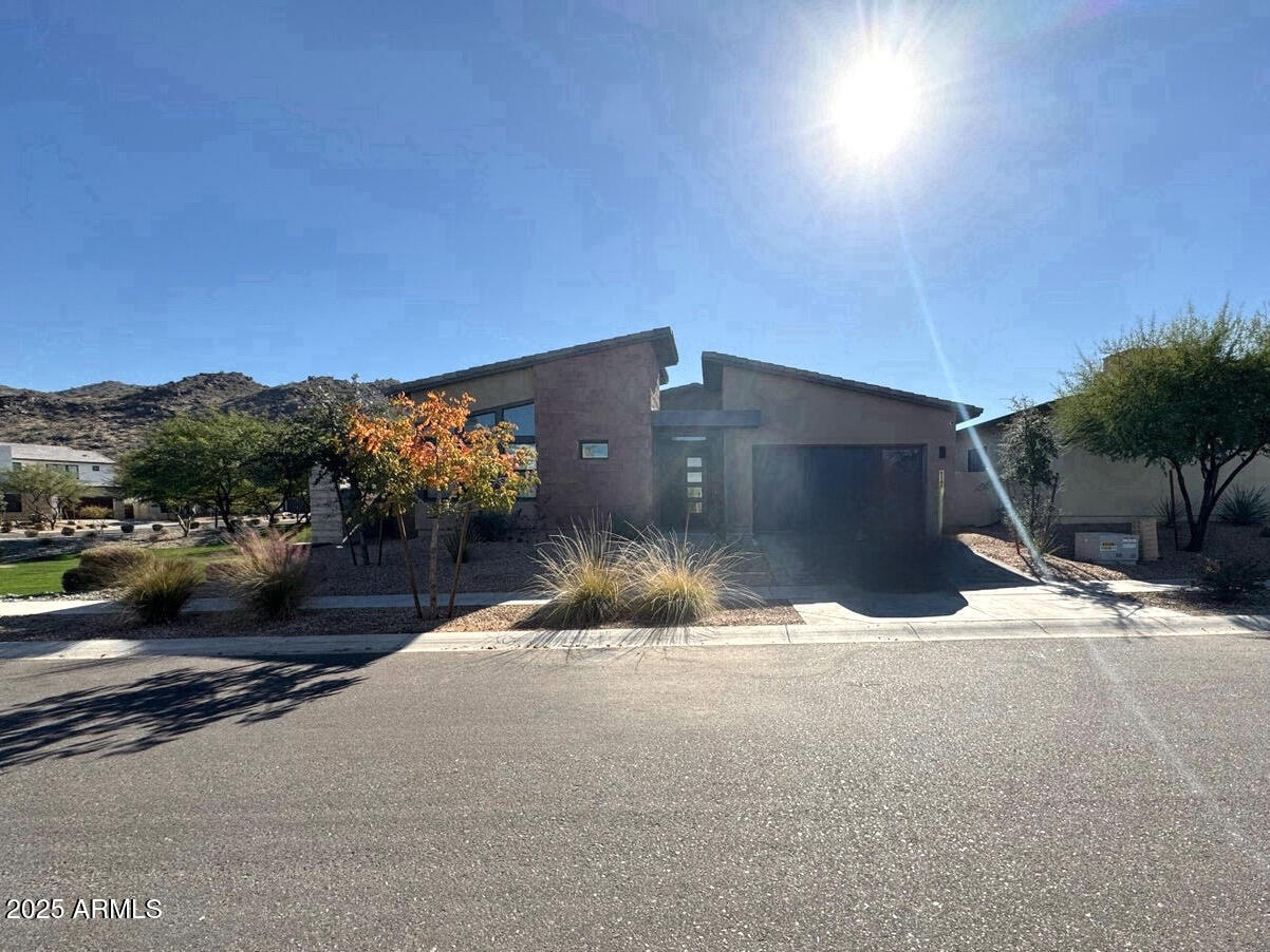 1141 E La Mirada Drive Property Photo 1