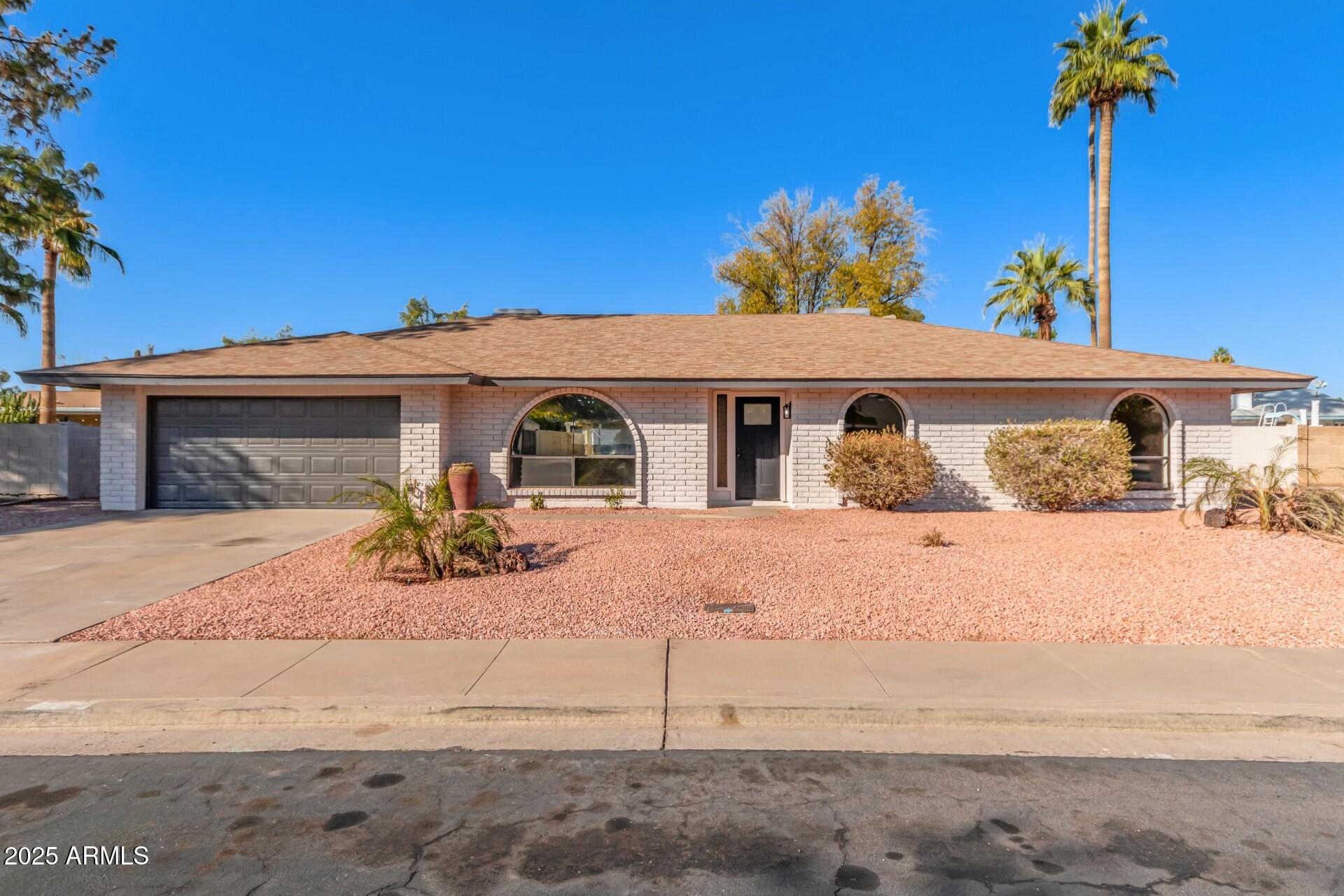 1510 E Ivyglen Street Property Photo 1
