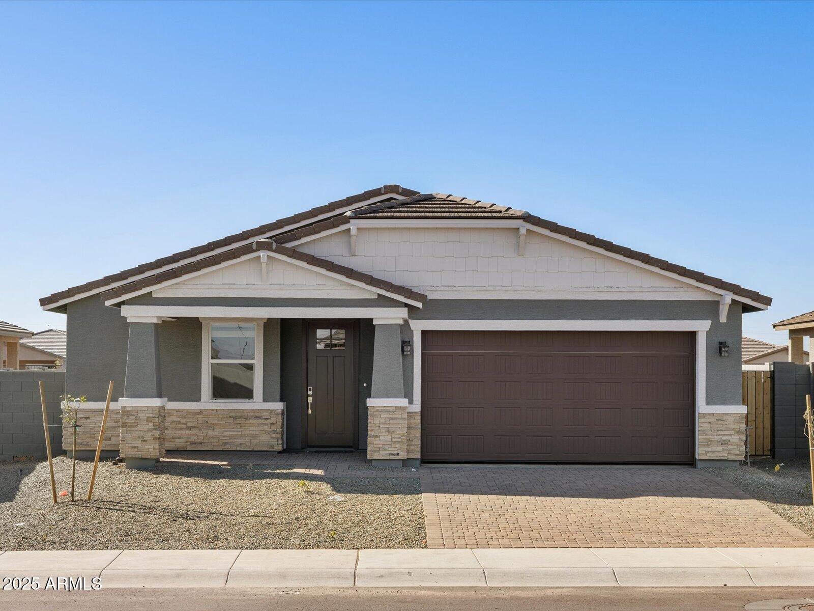 17755 W Elm Street Property Photo 1