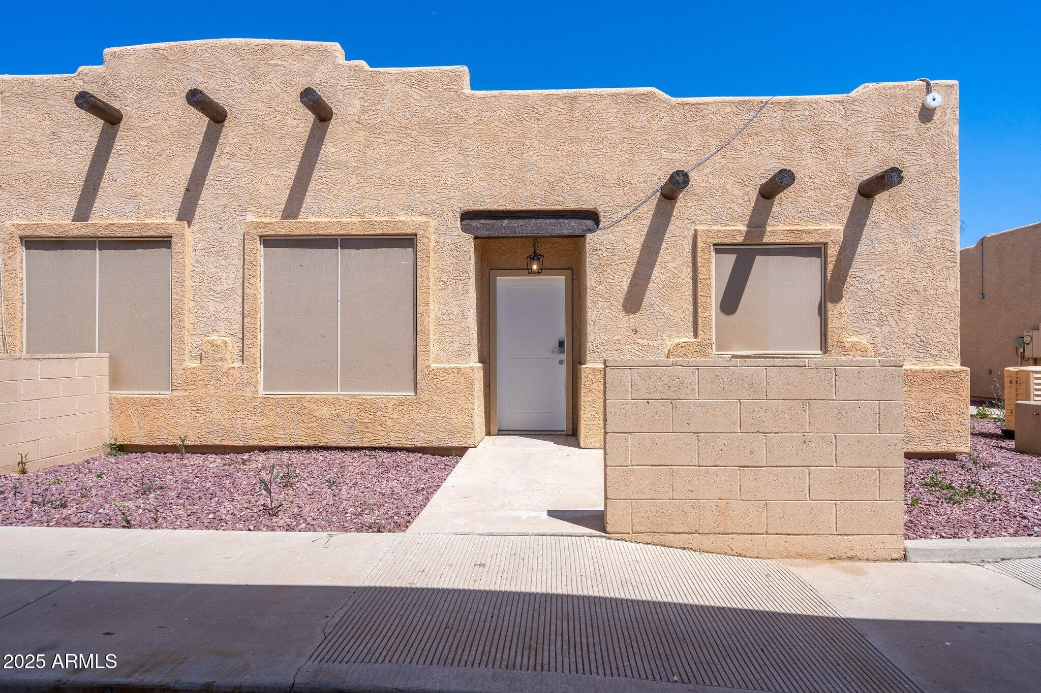 515 E 6th Street Property Photo