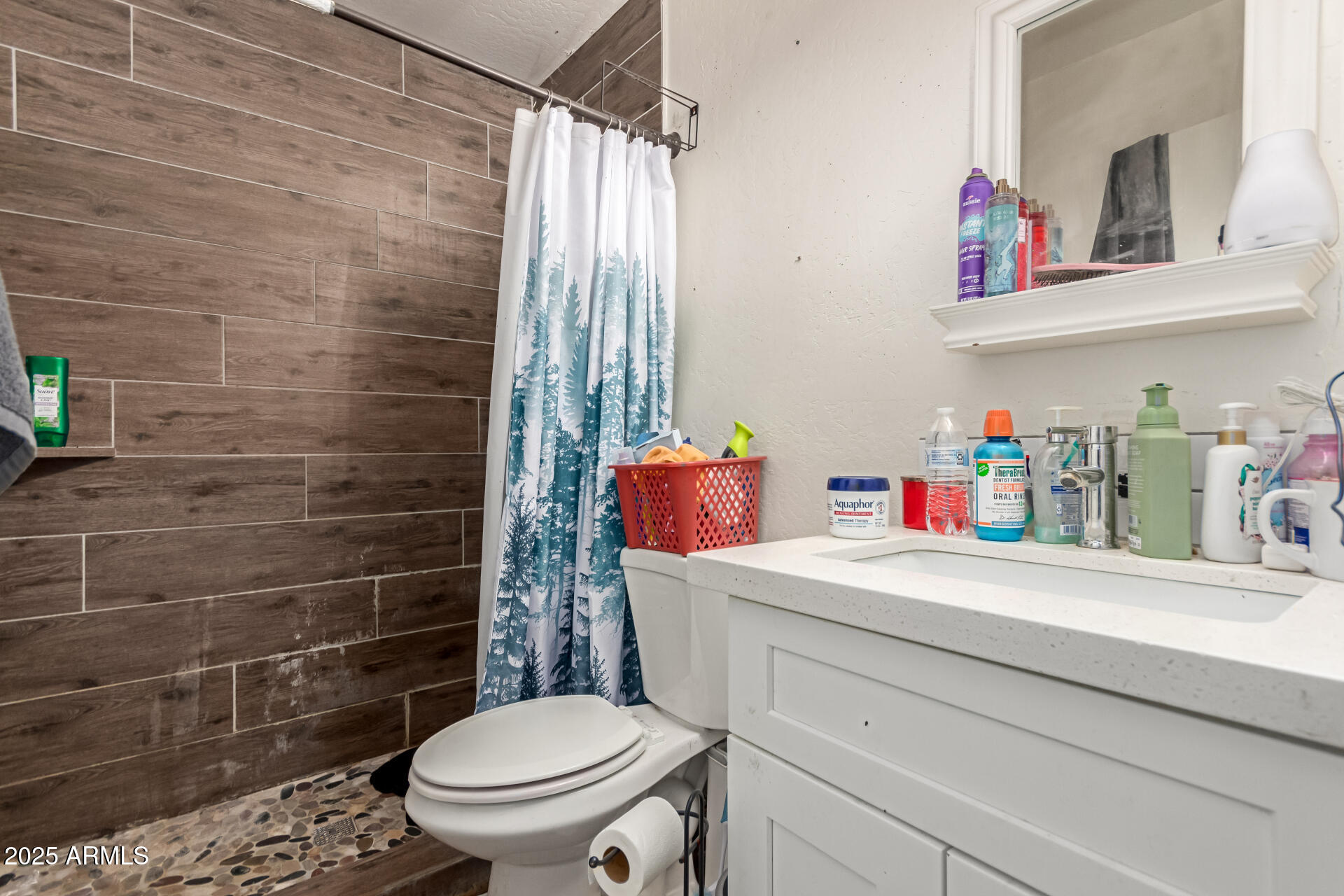 2421 W Glenrosa Avenue Property Photo 17